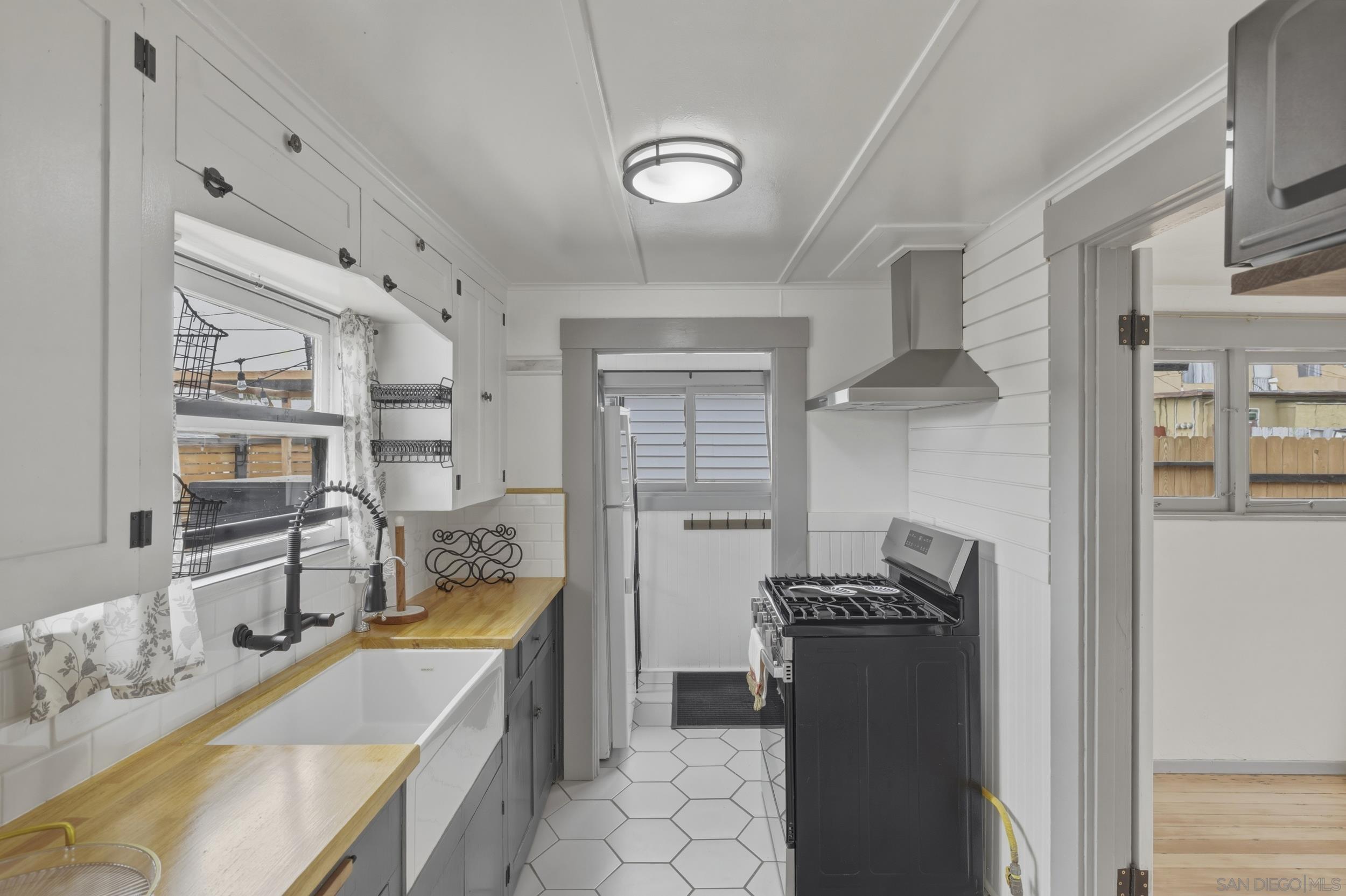 Detail Gallery Image 8 of 31 For 2520  Madison Ave, San Diego,  CA 92116 - 2 Beds | 1 Baths