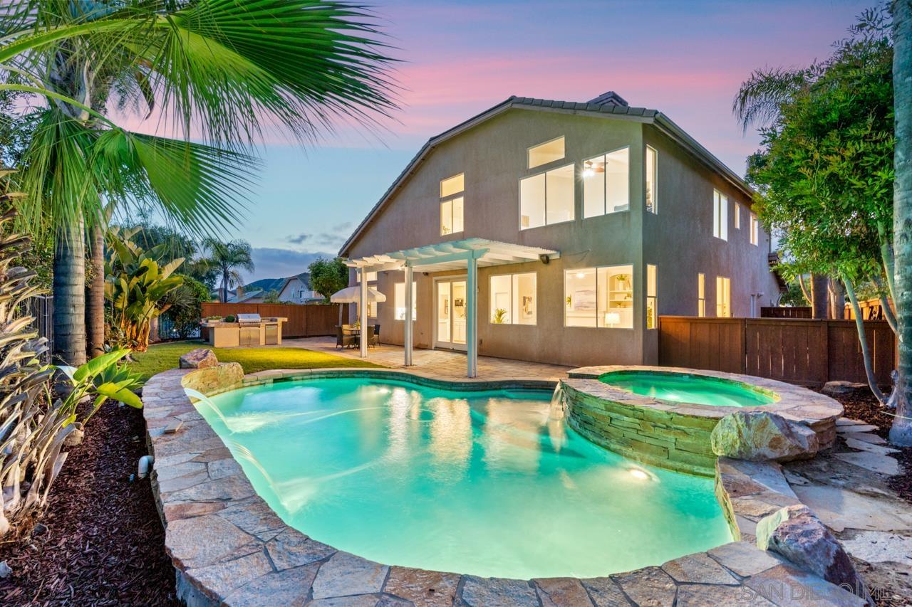 Detail Gallery Image 2 of 28 For 725  Bandak, San Marcos,  CA 92069 - 4 Beds | 3 Baths