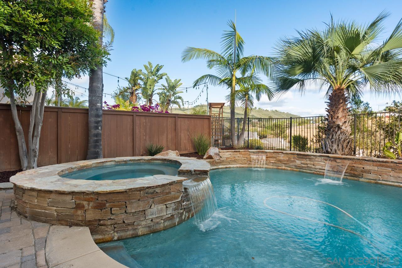 Detail Gallery Image 3 of 28 For 725  Bandak, San Marcos,  CA 92069 - 4 Beds | 3 Baths