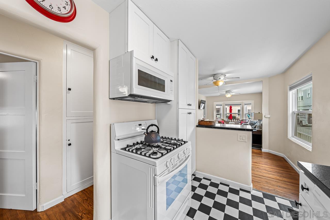 Detail Gallery Image 14 of 40 For 716  Dover, San Diego,  CA 92109 - 3 Beds | 1 Baths