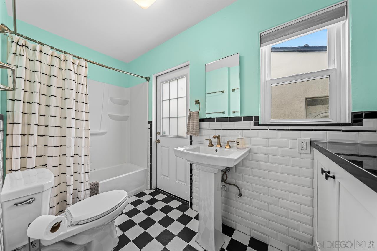 Detail Gallery Image 22 of 40 For 716  Dover, San Diego,  CA 92109 - 3 Beds | 1 Baths