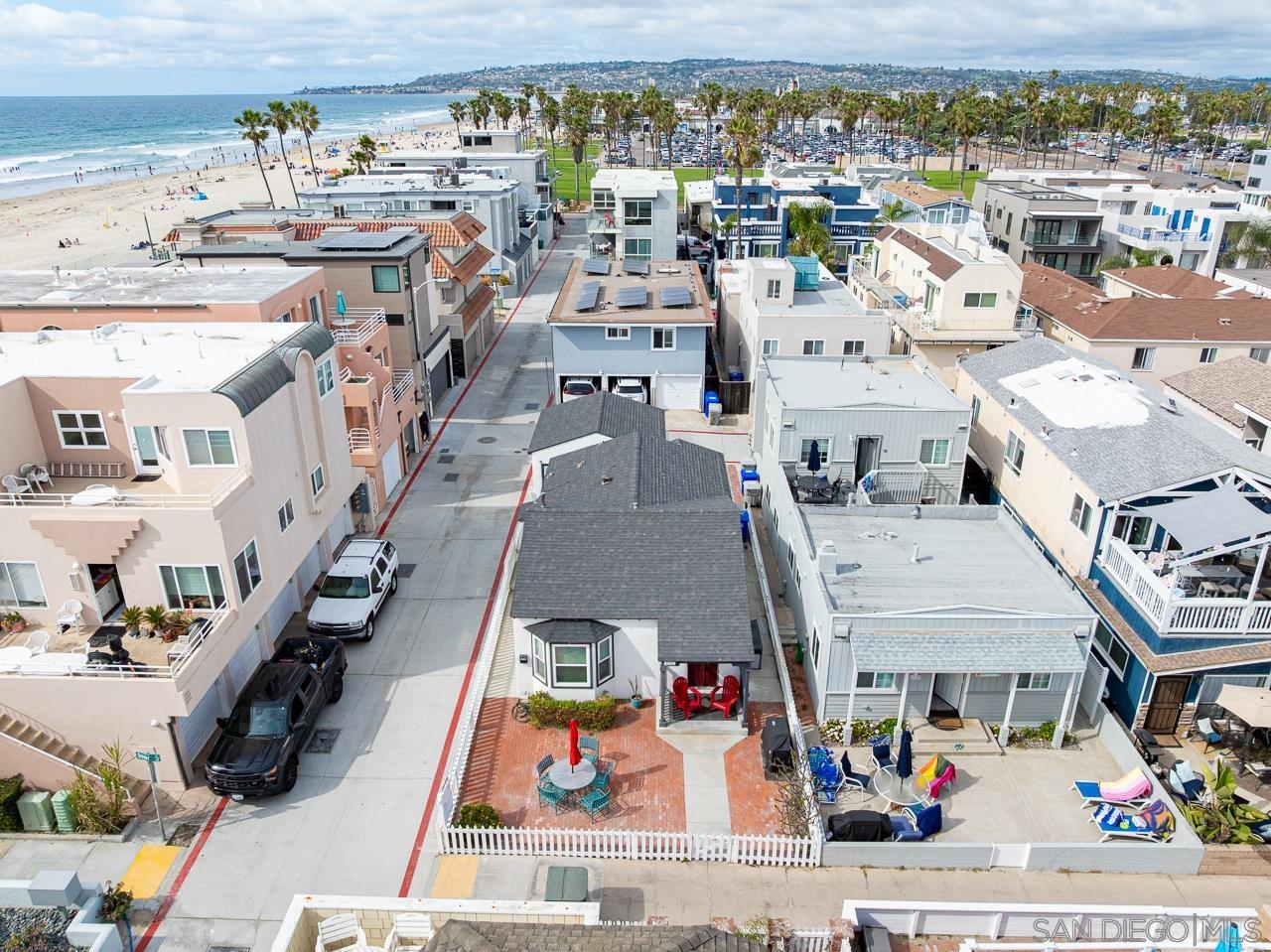 Detail Gallery Image 28 of 40 For 716  Dover, San Diego,  CA 92109 - 3 Beds | 1 Baths