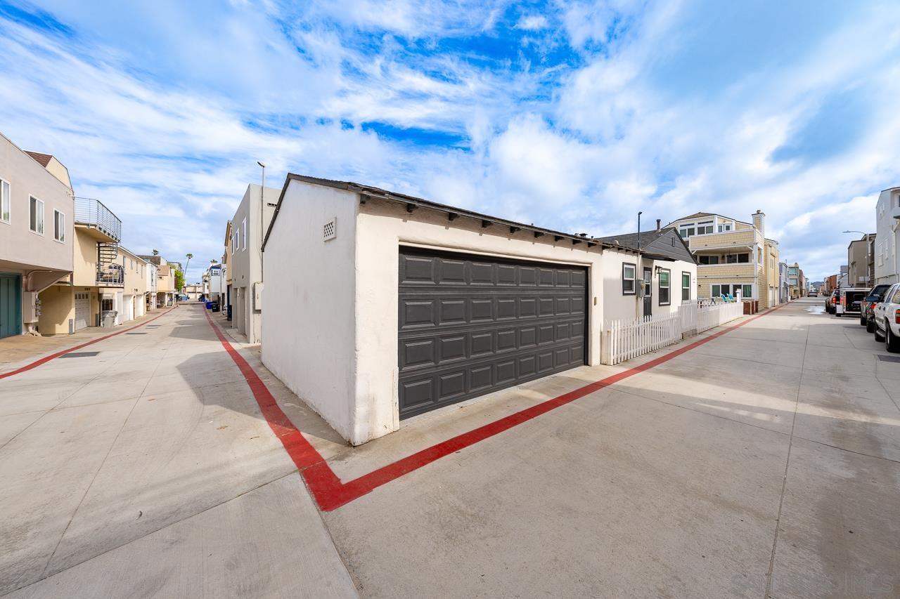 Detail Gallery Image 32 of 40 For 716  Dover, San Diego,  CA 92109 - 3 Beds | 1 Baths