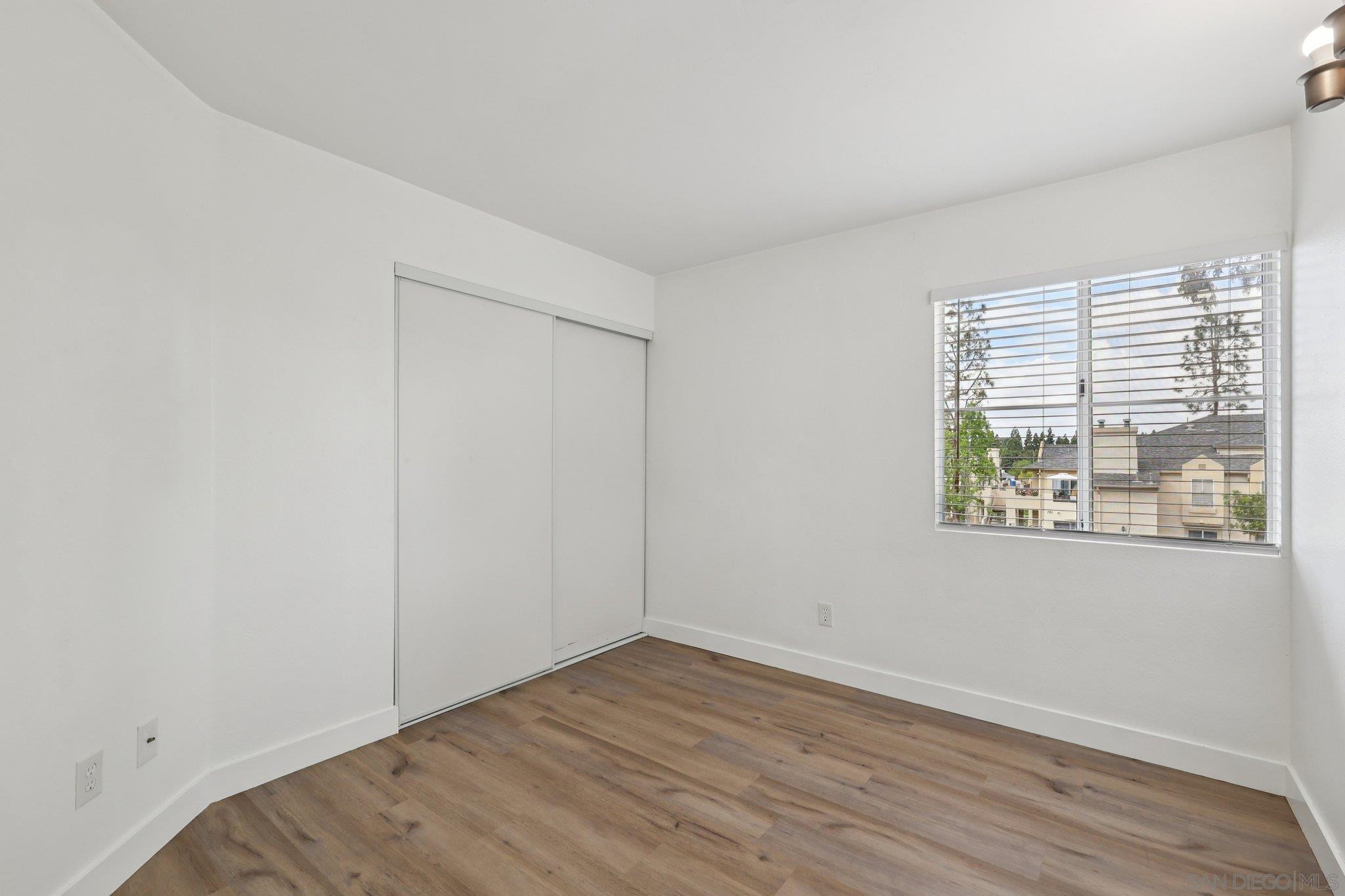 Detail Gallery Image 27 of 69 For 2077  Lakeridge Circle  #104,  Chula Vista,  CA 91913 - 3 Beds | 2 Baths