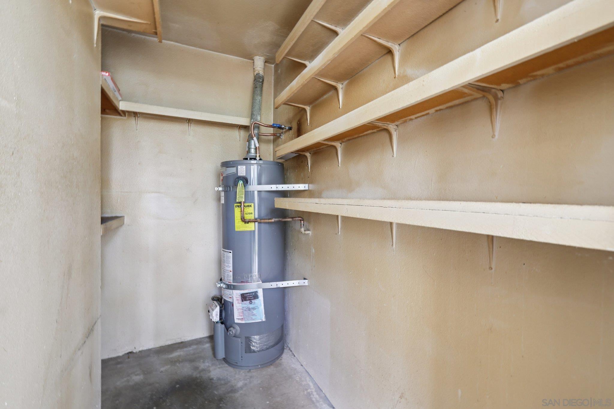 Detail Gallery Image 43 of 69 For 2077  Lakeridge Circle  #104,  Chula Vista,  CA 91913 - 3 Beds | 2 Baths