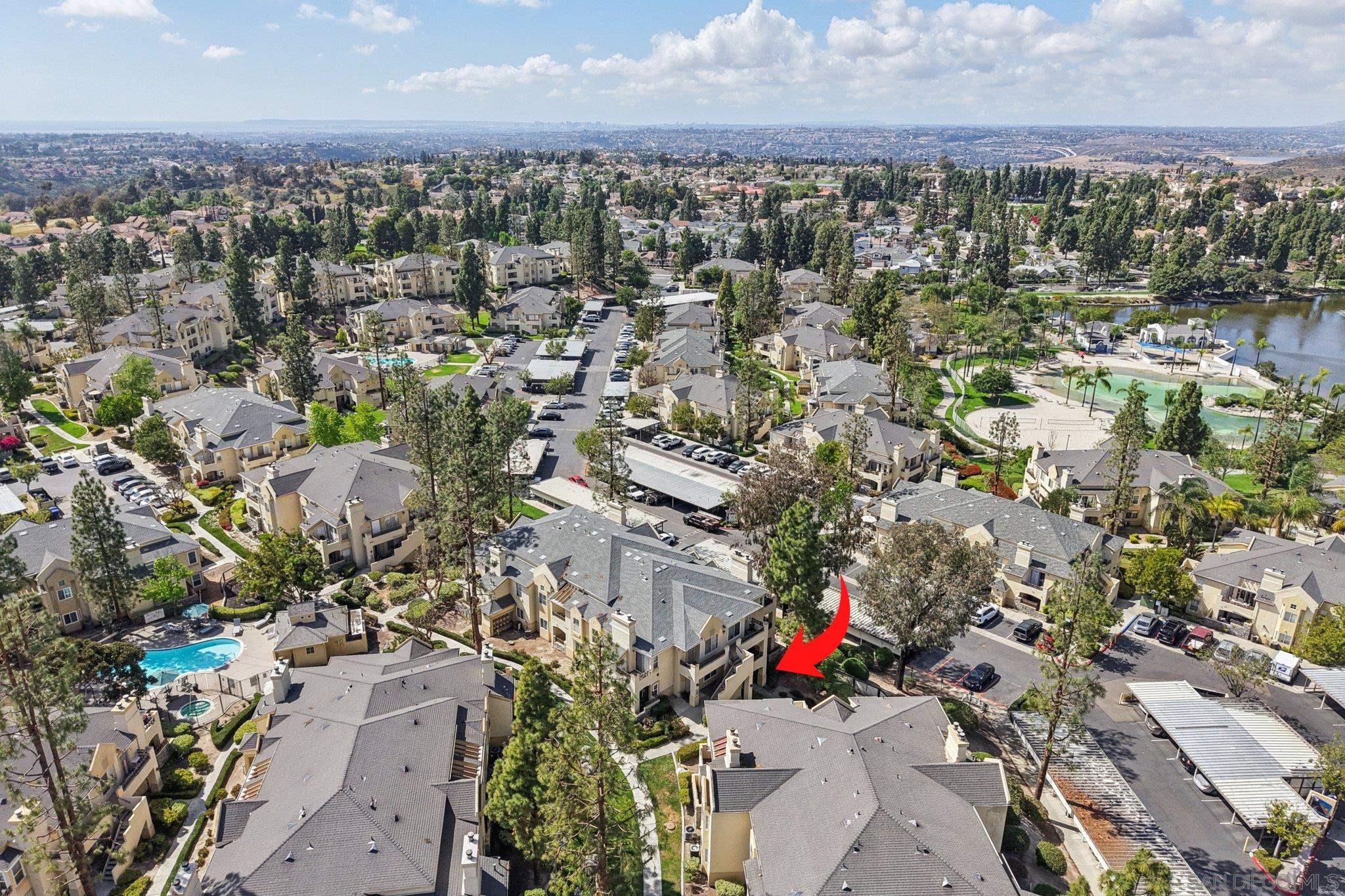 Detail Gallery Image 48 of 69 For 2077  Lakeridge Circle  #104,  Chula Vista,  CA 91913 - 3 Beds | 2 Baths