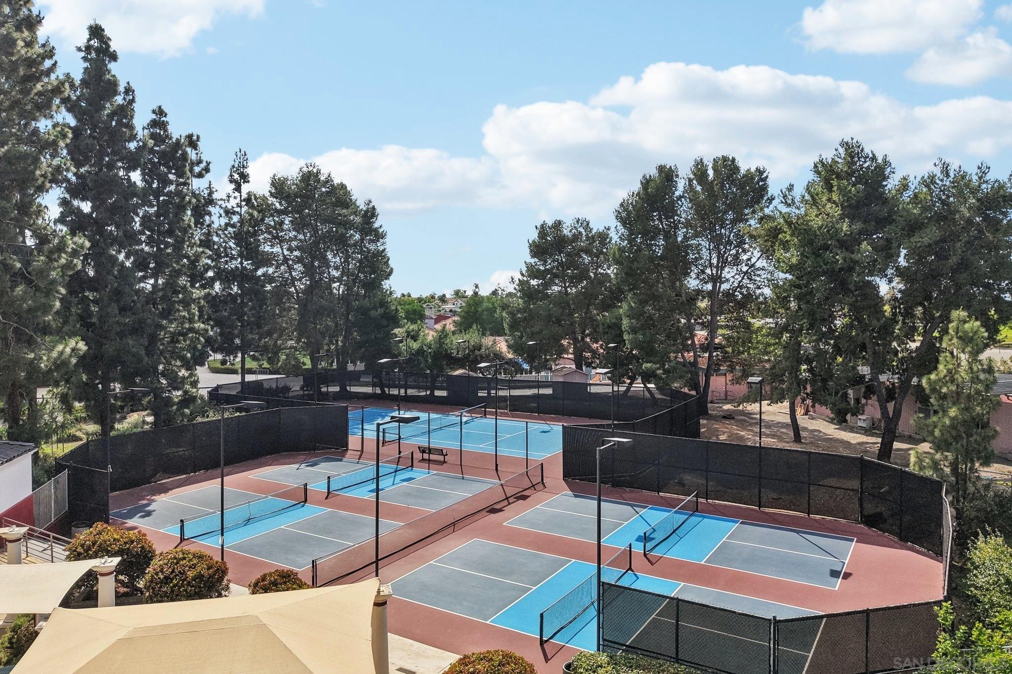 Detail Gallery Image 63 of 69 For 2077  Lakeridge Circle  #104,  Chula Vista,  CA 91913 - 3 Beds | 2 Baths