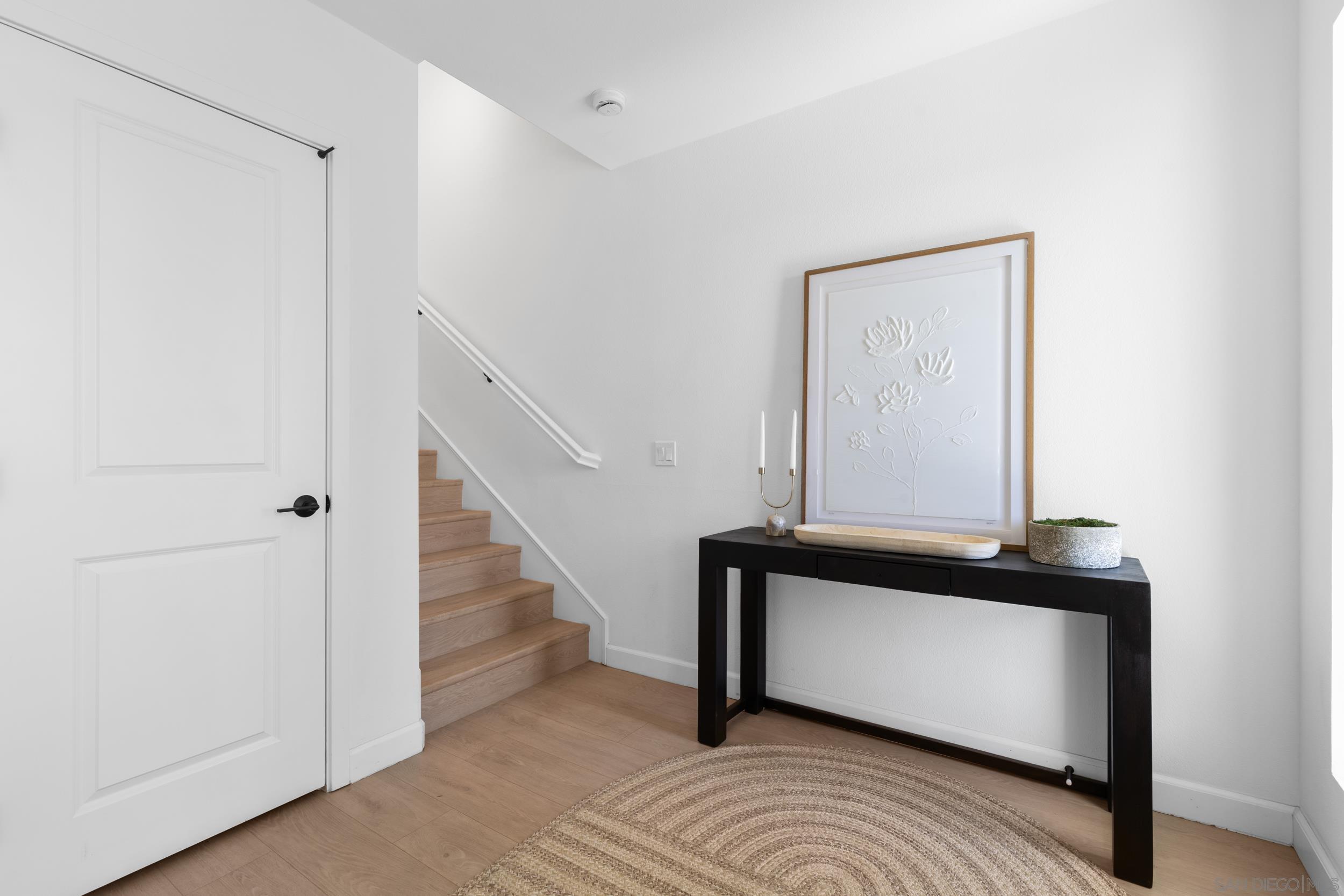 Detail Gallery Image 12 of 27 For 12092  Riley Ln, San Diego,  CA 92128 - 2 Beds | 2/1 Baths