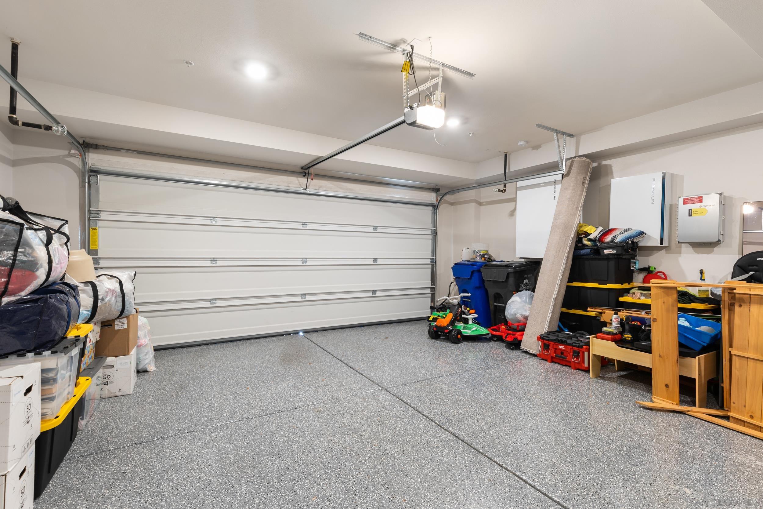 Detail Gallery Image 20 of 27 For 12092  Riley Ln, San Diego,  CA 92128 - 2 Beds | 2/1 Baths