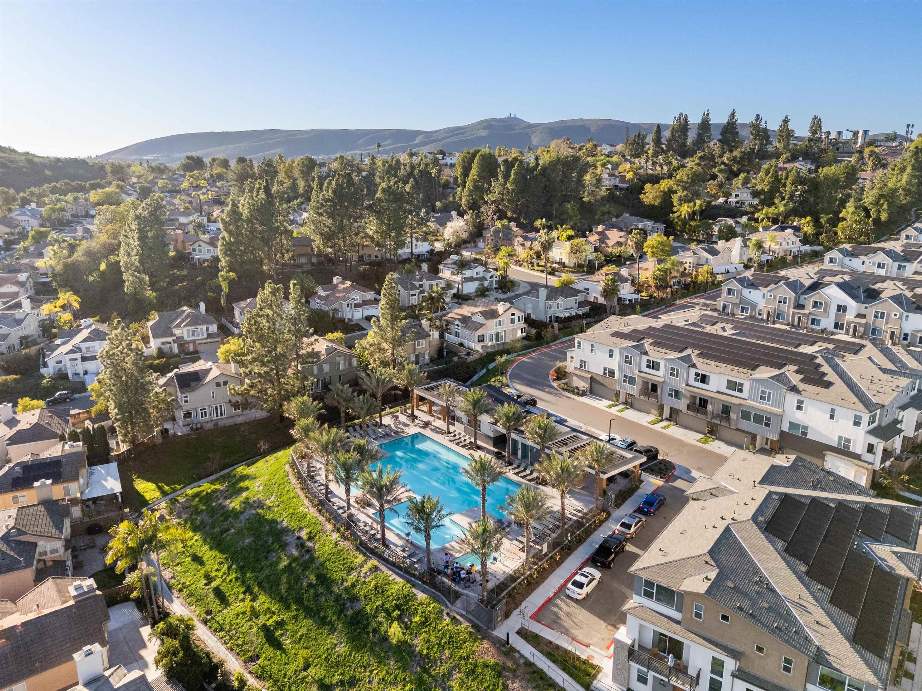 Detail Gallery Image 22 of 27 For 12092  Riley Ln, San Diego,  CA 92128 - 2 Beds | 2/1 Baths