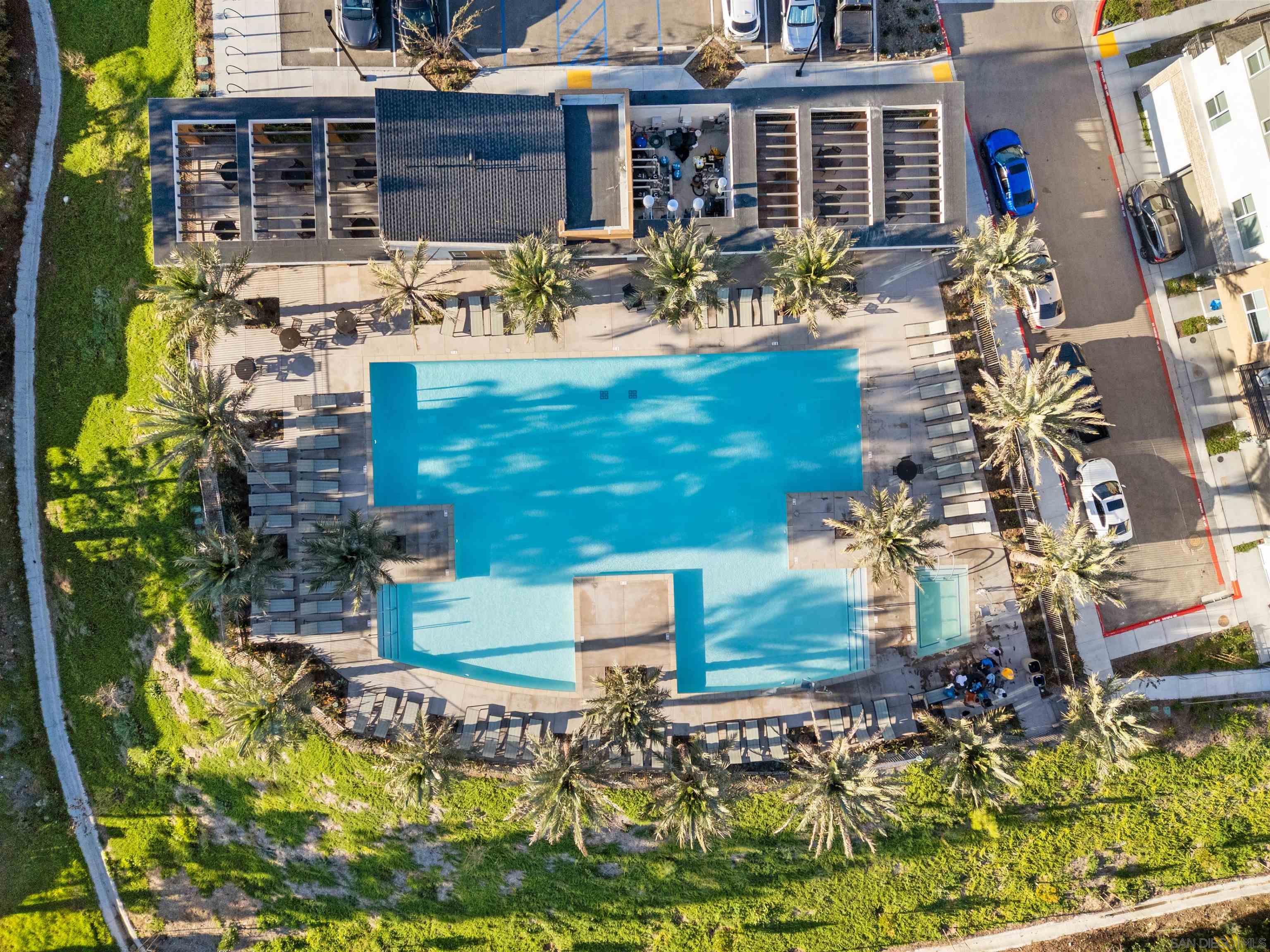 Detail Gallery Image 23 of 27 For 12092  Riley Ln, San Diego,  CA 92128 - 2 Beds | 2/1 Baths