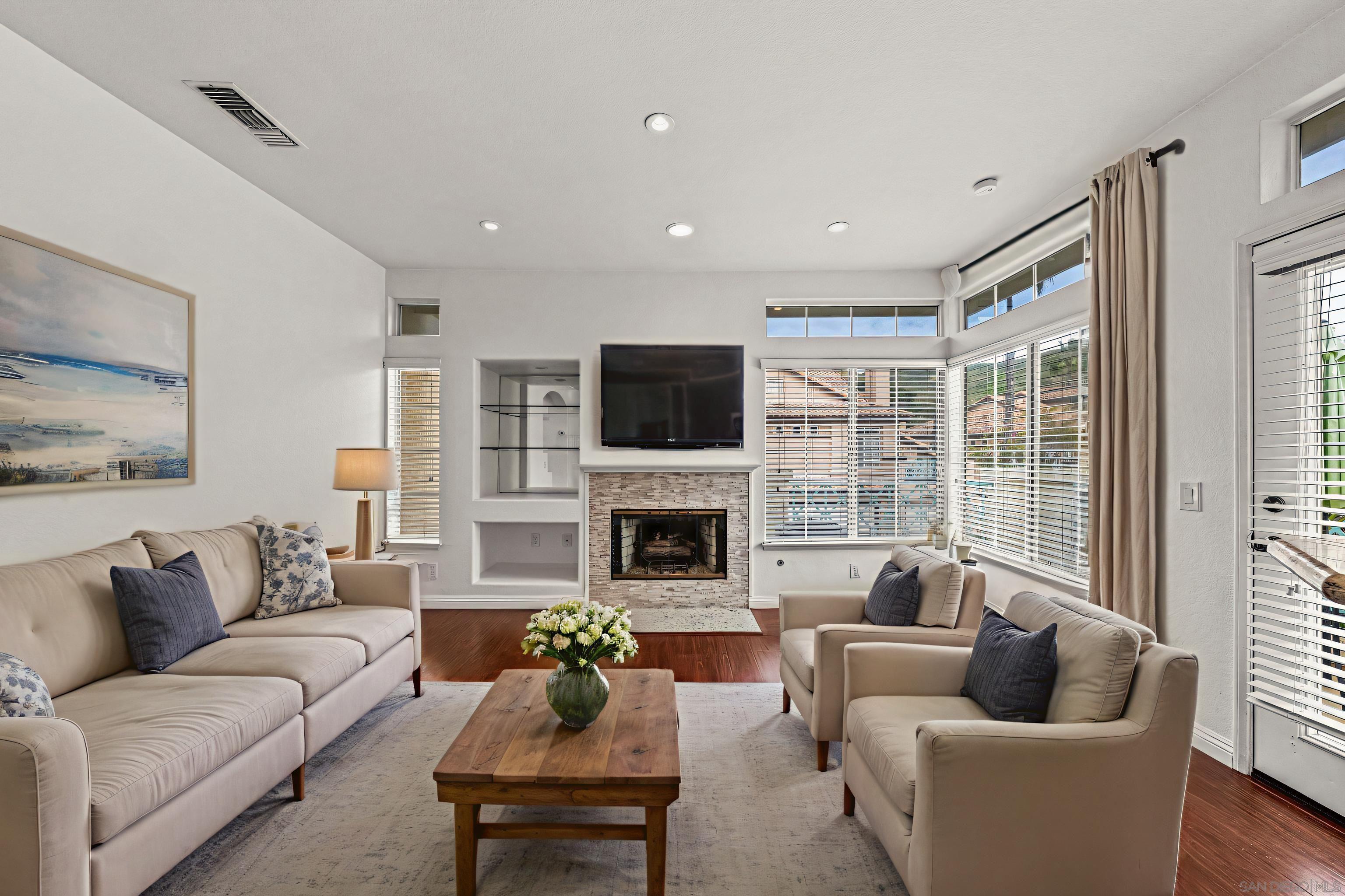 Detail Gallery Image 10 of 42 For 12650  Springbrook Dr  a,  San Diego,  CA 92128 - 2 Beds | 2 Baths