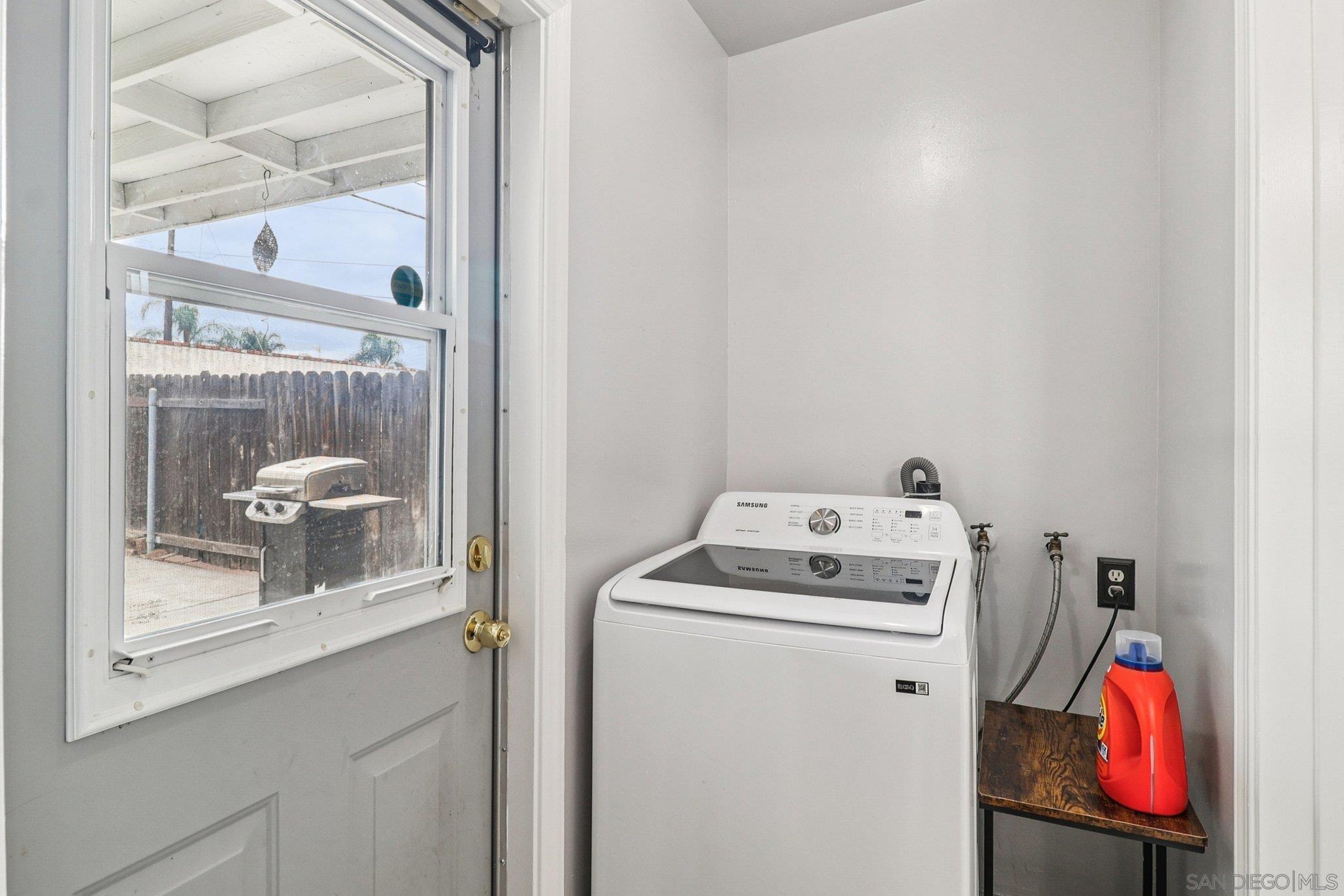 Detail Gallery Image 14 of 37 For 1097  Wayside Ave, El Cajon,  CA 92021 - 4 Beds | 2 Baths