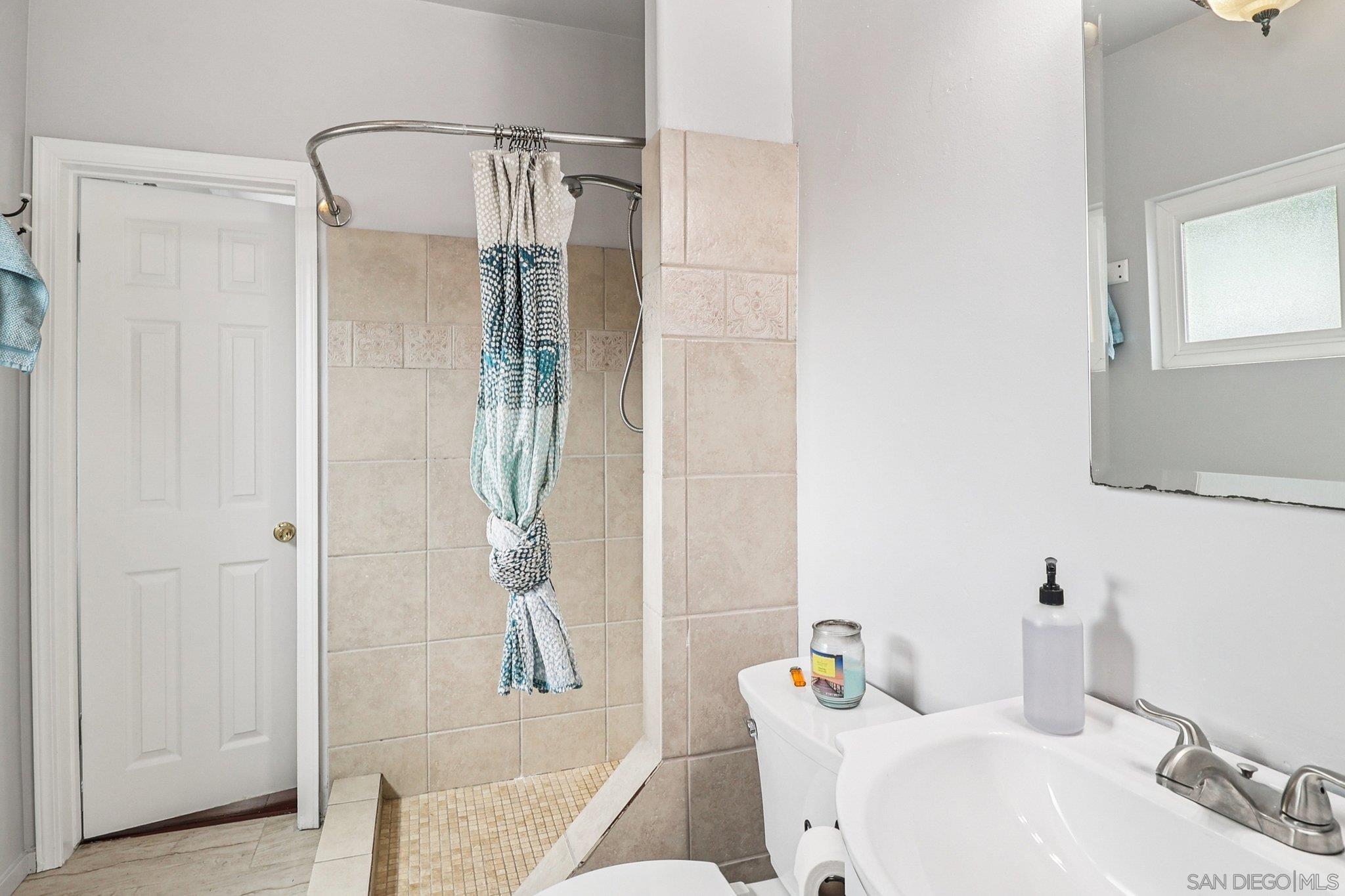 Detail Gallery Image 15 of 37 For 1097  Wayside Ave, El Cajon,  CA 92021 - 4 Beds | 2 Baths