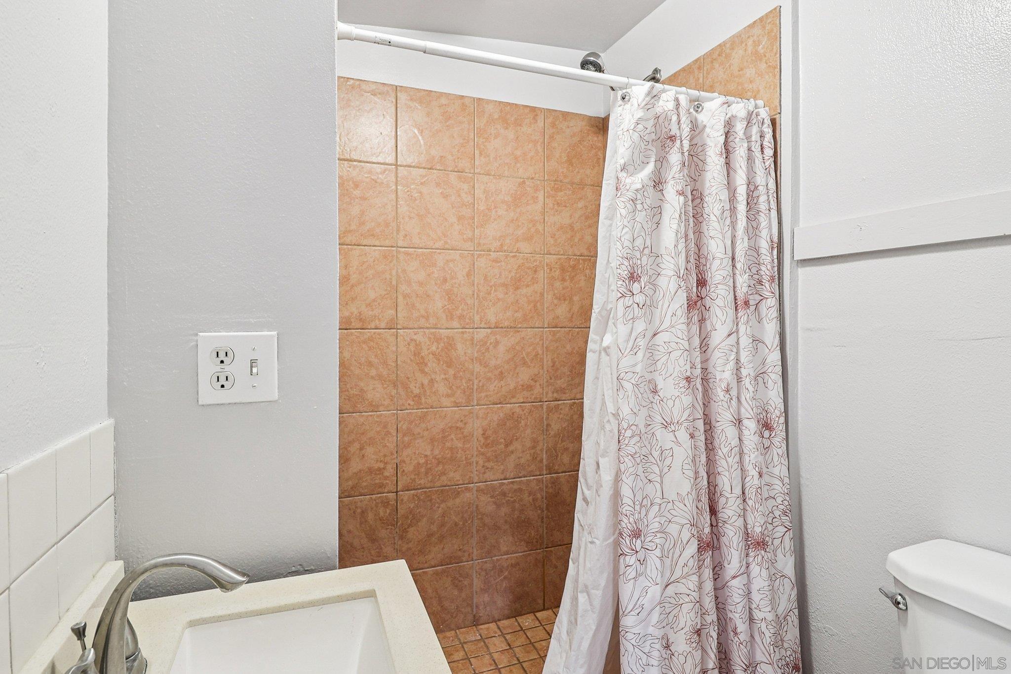 Detail Gallery Image 28 of 37 For 1097  Wayside Ave, El Cajon,  CA 92021 - 4 Beds | 2 Baths