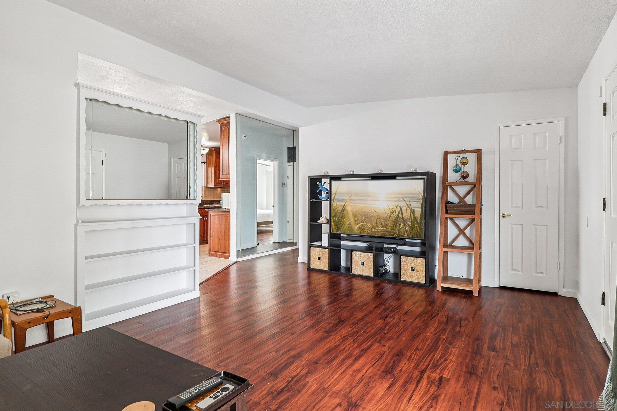 Detail Gallery Image 8 of 37 For 1097  Wayside Ave, El Cajon,  CA 92021 - 4 Beds | 2 Baths