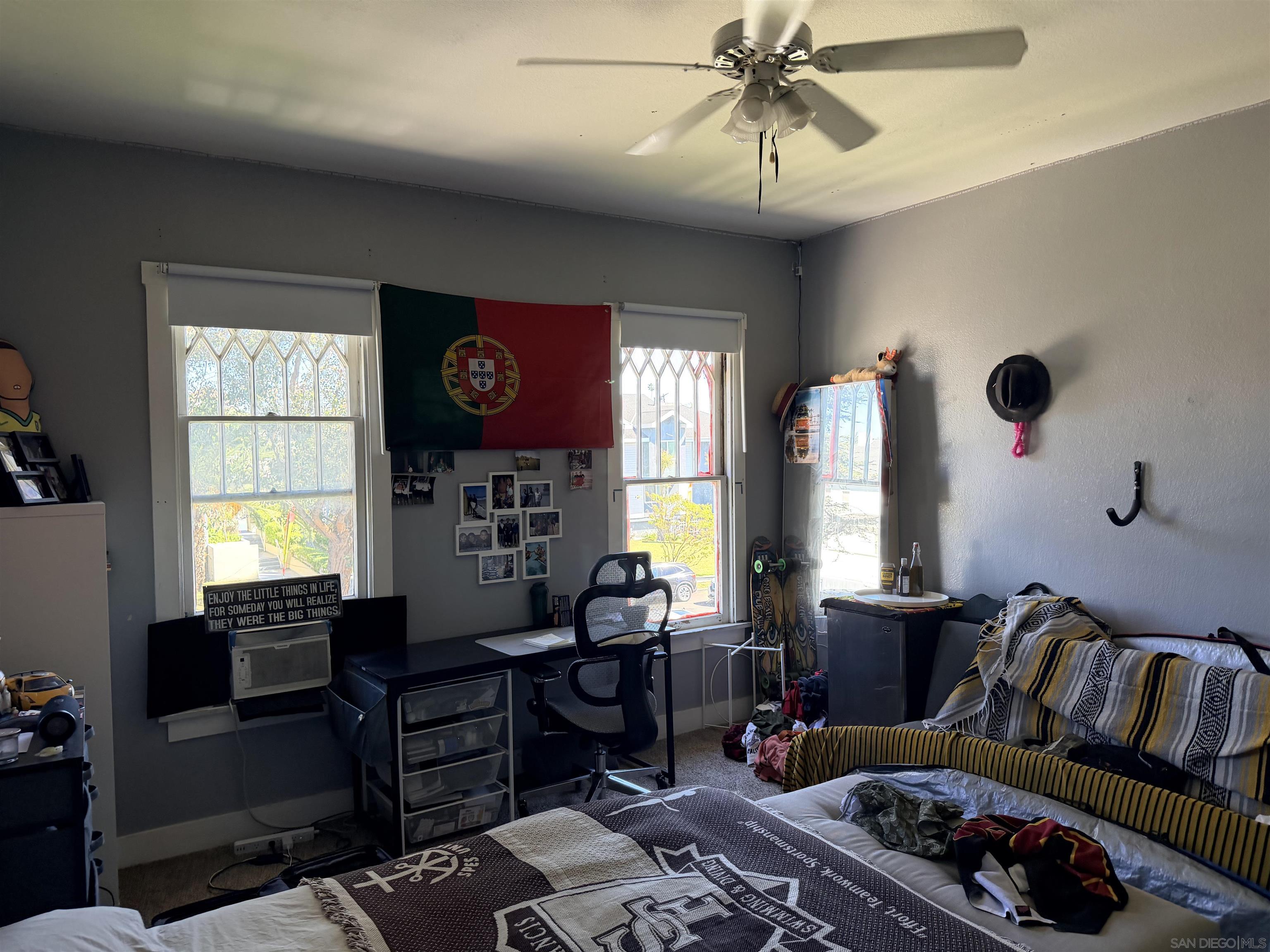 Detail Gallery Image 2 of 13 For 2803 S Menlo Ave, Los Angeles,  CA 90007 - 8 Beds | 4 Baths