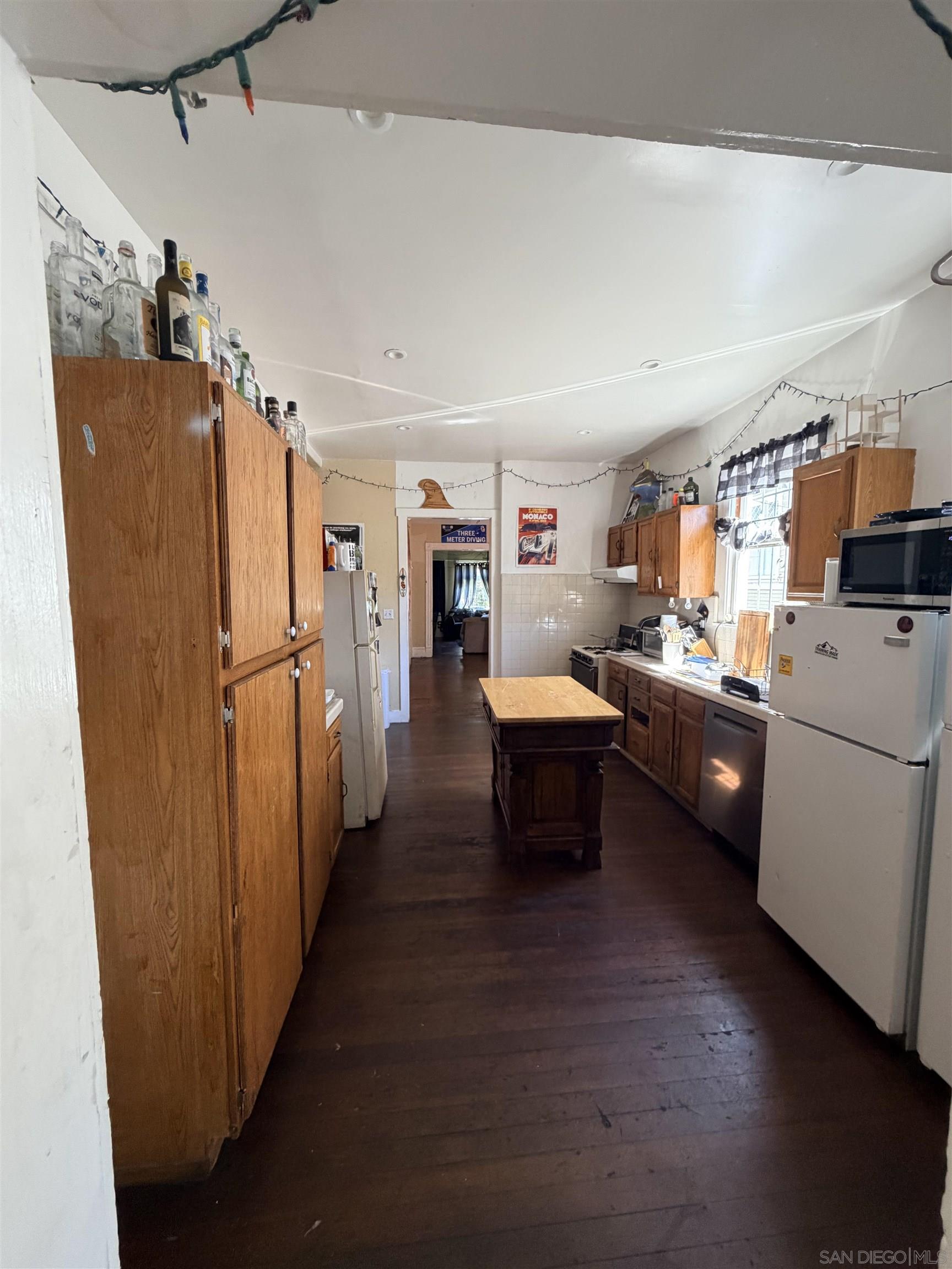 Detail Gallery Image 12 of 13 For 2803 S Menlo Ave, Los Angeles,  CA 90007 - 8 Beds | 4 Baths