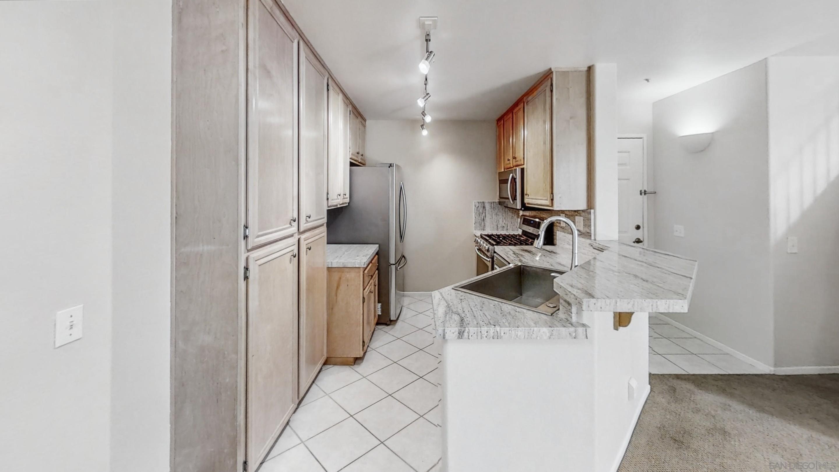 Detail Gallery Image 11 of 39 For 11175  Affinity  #45,  San Diego,  CA 92131 - 2 Beds | 2 Baths