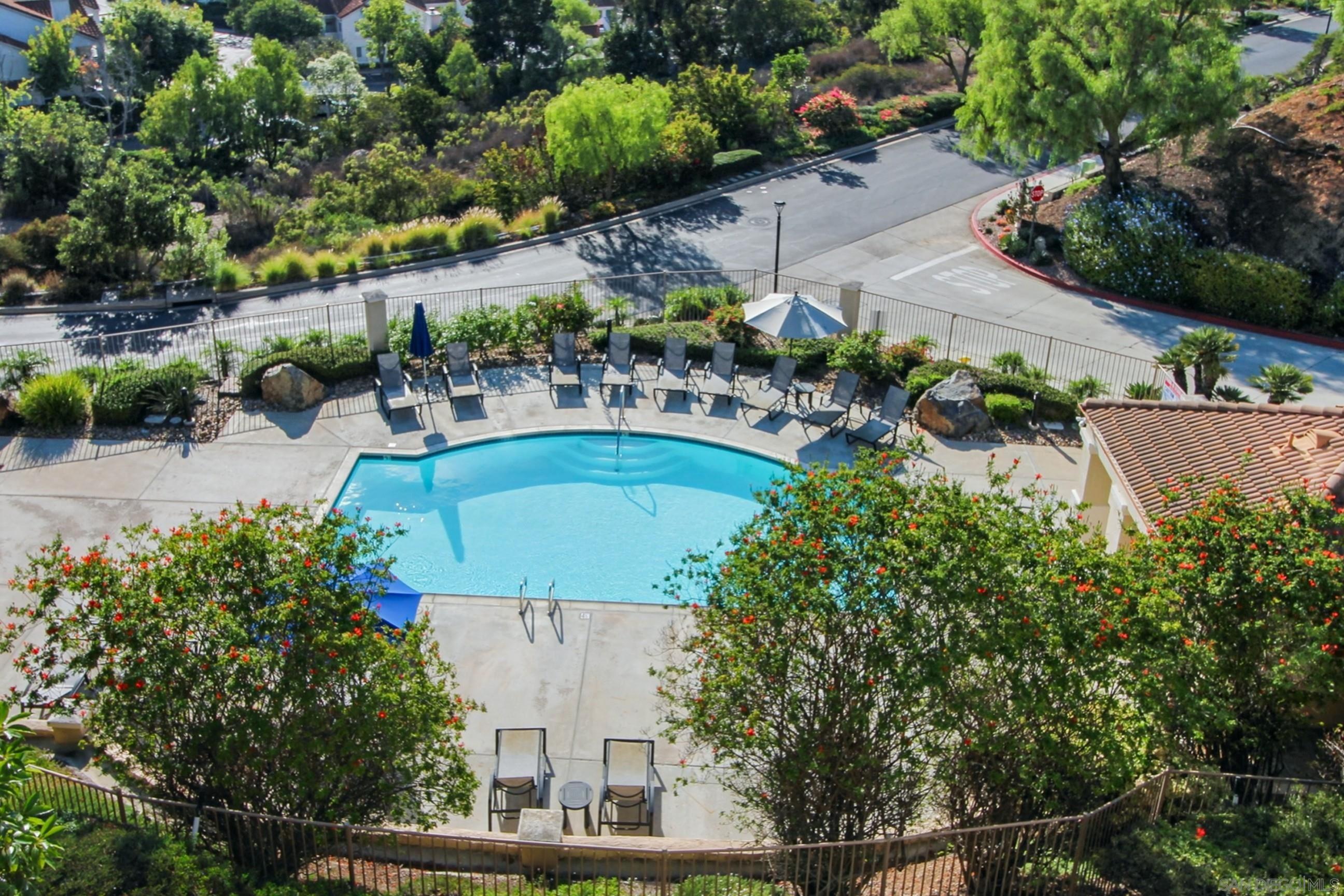 Detail Gallery Image 4 of 39 For 11175  Affinity  #45,  San Diego,  CA 92131 - 2 Beds | 2 Baths