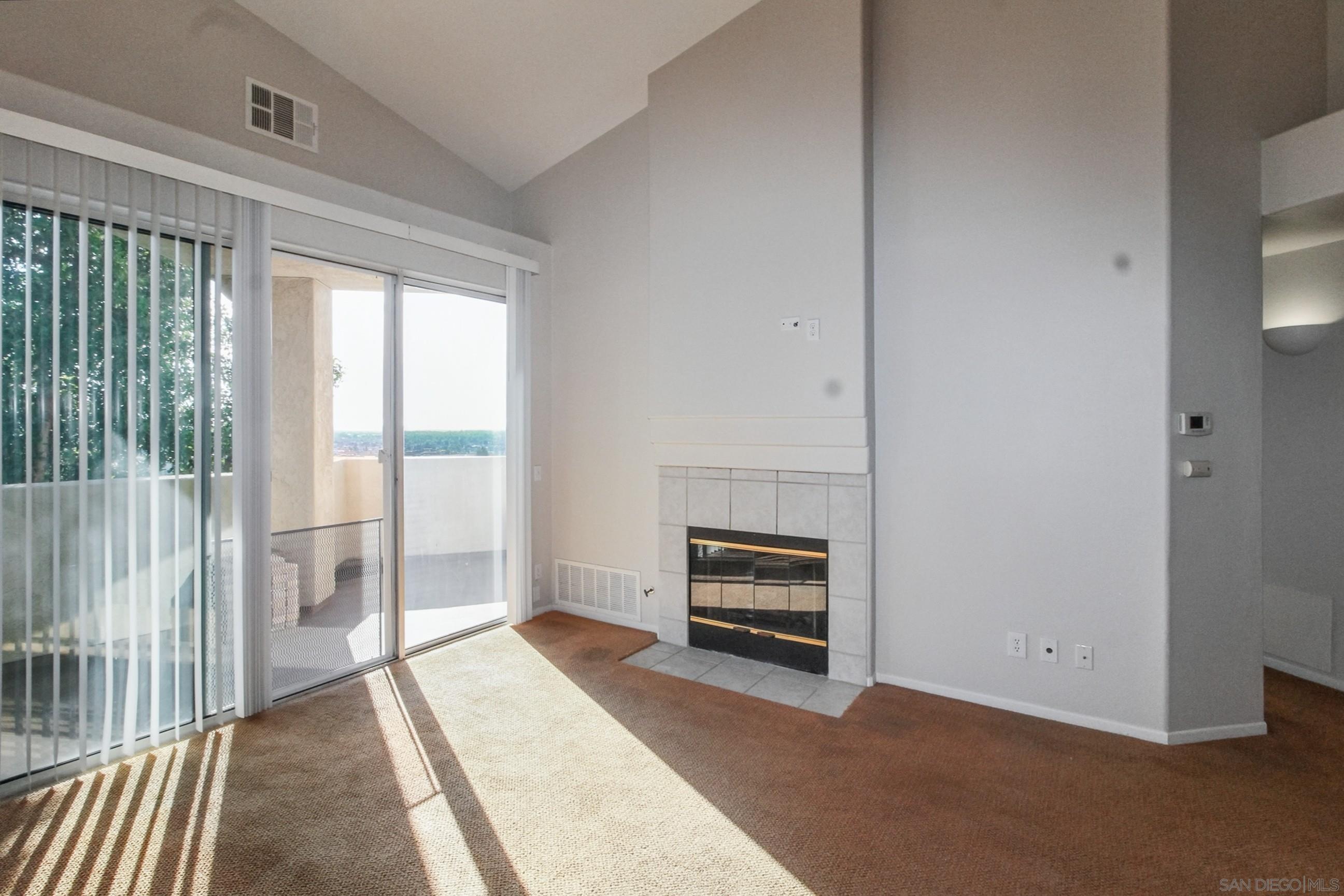 Detail Gallery Image 10 of 39 For 11175  Affinity  #45,  San Diego,  CA 92131 - 2 Beds | 2 Baths