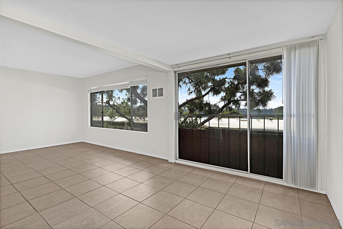 Detail Gallery Image 11 of 38 For 6361  Caminito Andreta, San Diego,  CA 92111 - 2 Beds | 1/1 Baths