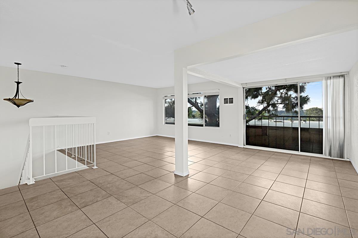 Detail Gallery Image 3 of 38 For 6361  Caminito Andreta, San Diego,  CA 92111 - 2 Beds | 1/1 Baths