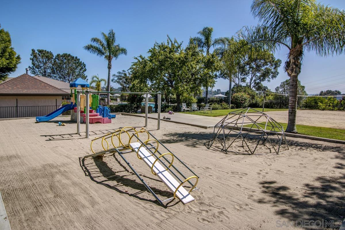 Detail Gallery Image 32 of 38 For 6361  Caminito Andreta, San Diego,  CA 92111 - 2 Beds | 1/1 Baths