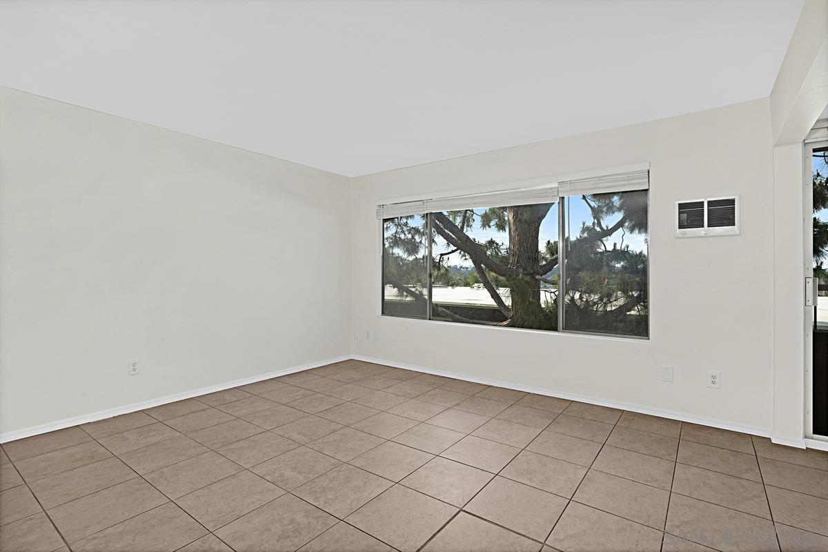 Detail Gallery Image 4 of 38 For 6361  Caminito Andreta, San Diego,  CA 92111 - 2 Beds | 1/1 Baths