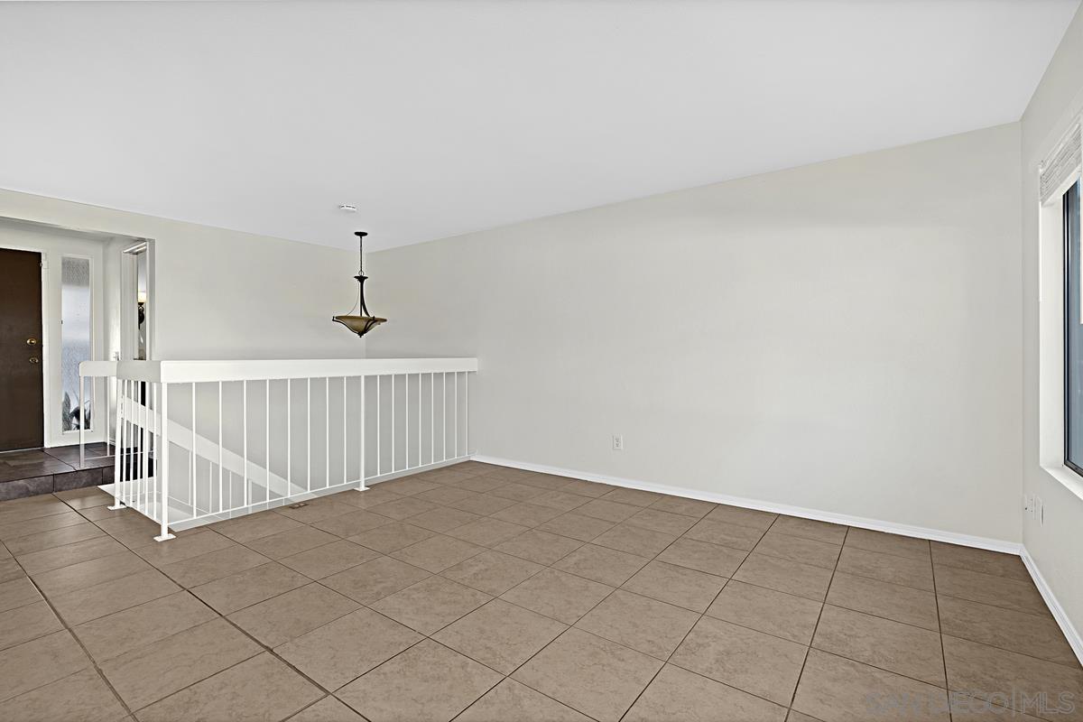 Detail Gallery Image 7 of 38 For 6361  Caminito Andreta, San Diego,  CA 92111 - 2 Beds | 1/1 Baths