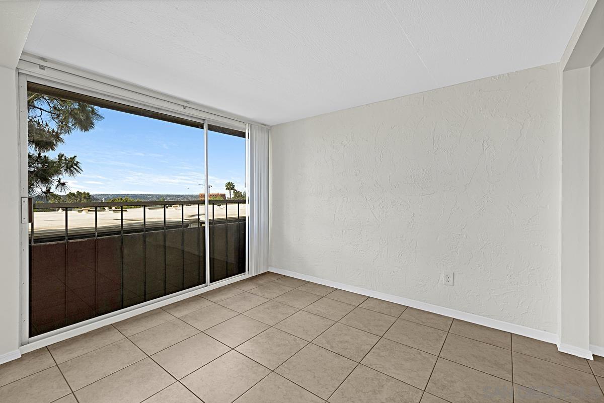 Detail Gallery Image 8 of 38 For 6361  Caminito Andreta, San Diego,  CA 92111 - 2 Beds | 1/1 Baths