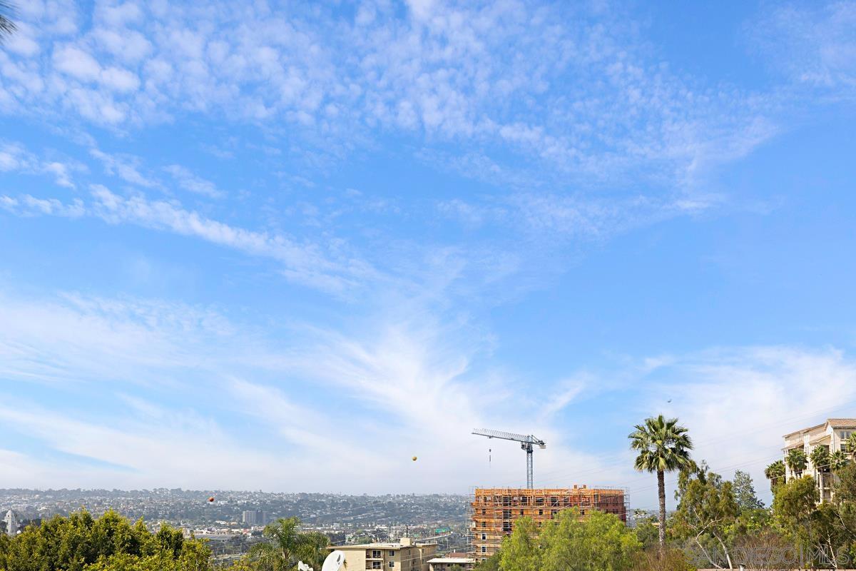 Detail Gallery Image 9 of 38 For 6361  Caminito Andreta, San Diego,  CA 92111 - 2 Beds | 1/1 Baths