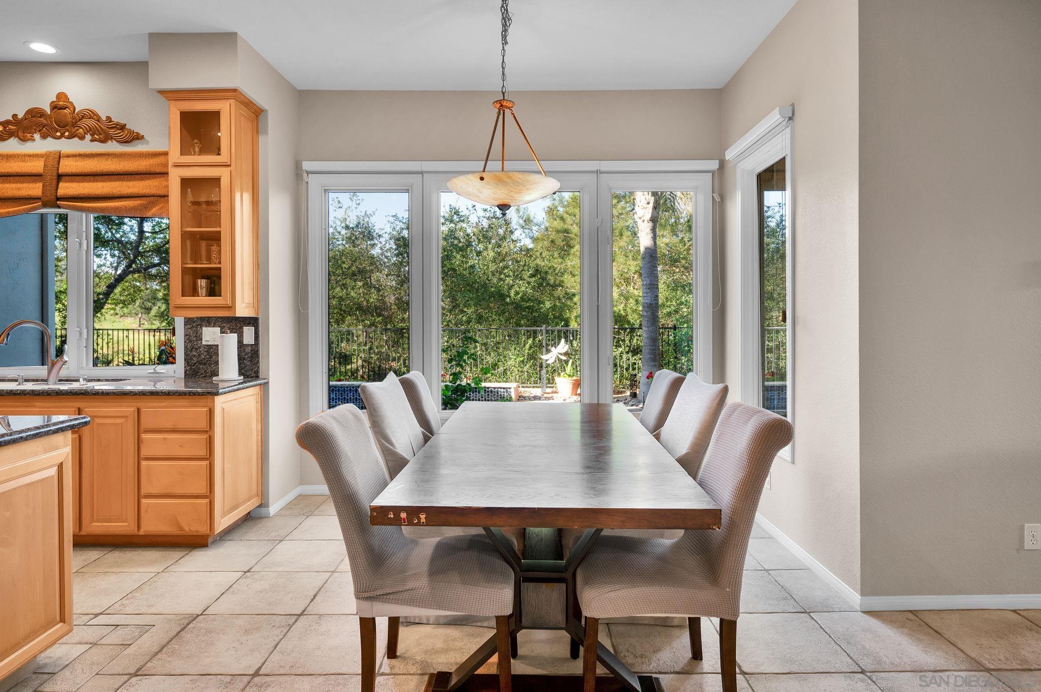 Detail Gallery Image 15 of 56 For 15992 S Woodson Dr, Ramona,  CA 92065 - 6 Beds | 4/1 Baths