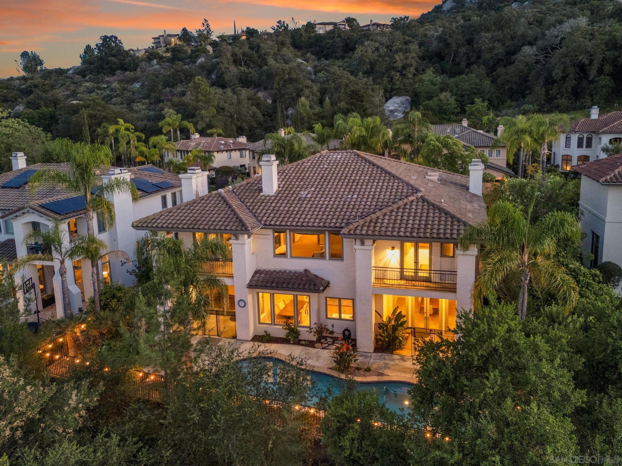 Detail Gallery Image 4 of 56 For 15992 S Woodson Dr, Ramona,  CA 92065 - 6 Beds | 4/1 Baths