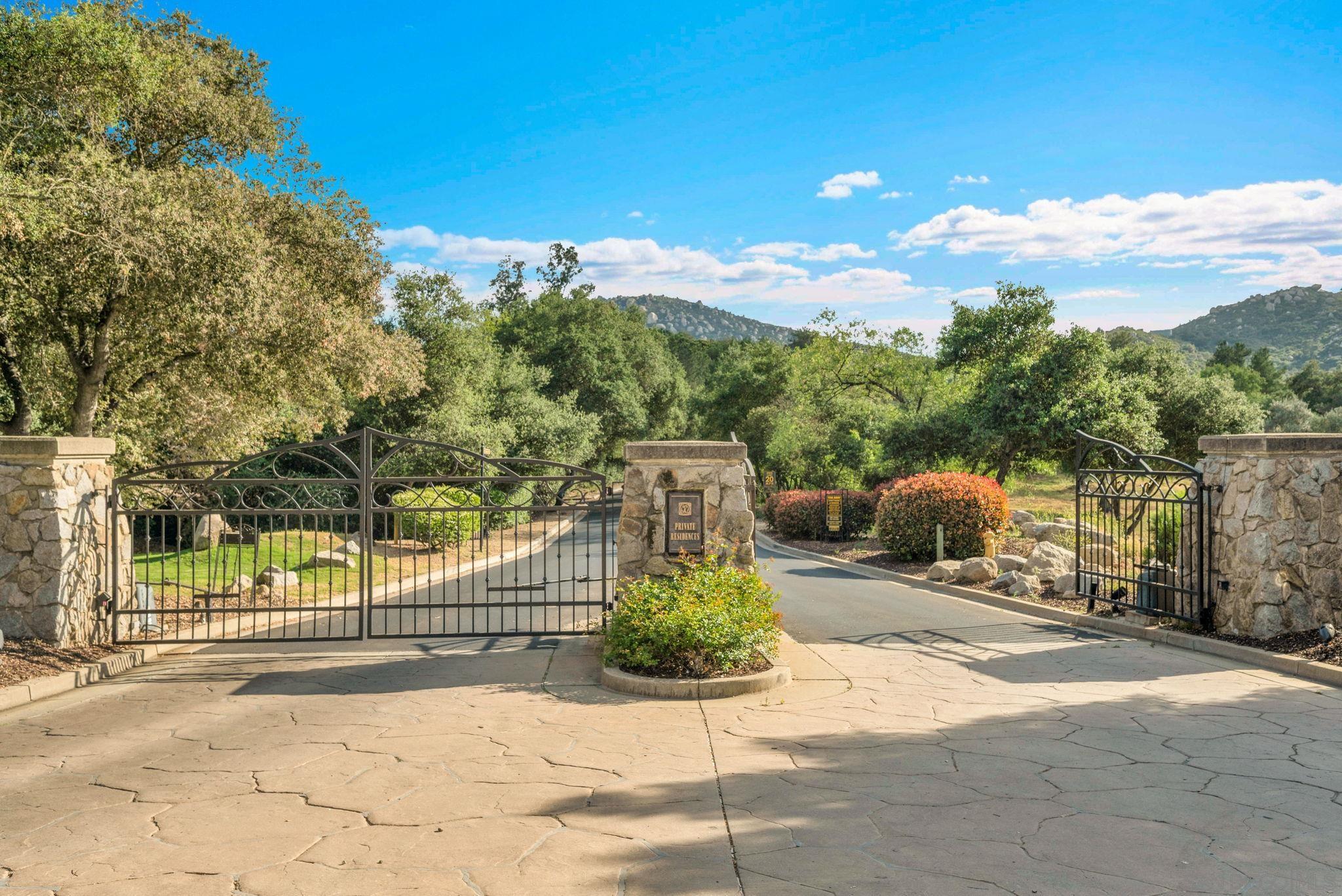 Detail Gallery Image 43 of 56 For 15992 S Woodson Dr, Ramona,  CA 92065 - 6 Beds | 4/1 Baths