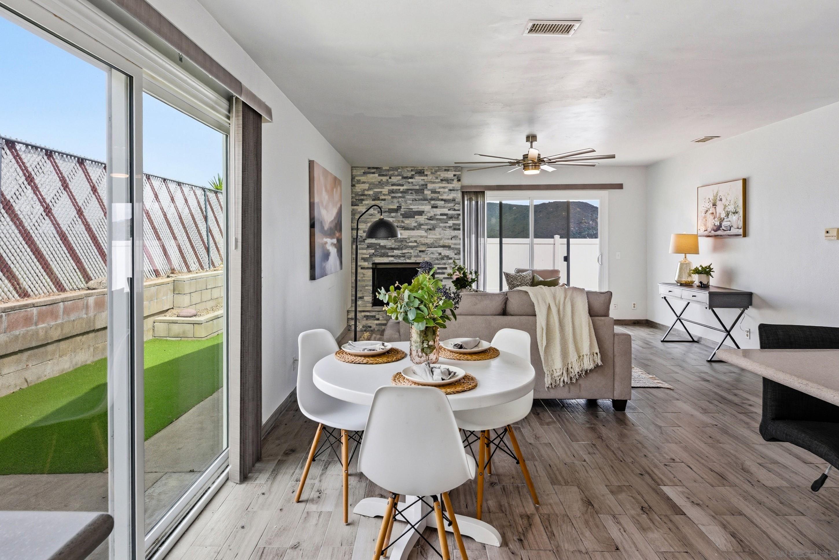 Detail Gallery Image 9 of 30 For 13011  Avenida Grande, San Diego,  CA 92129 - 3 Beds | 2 Baths