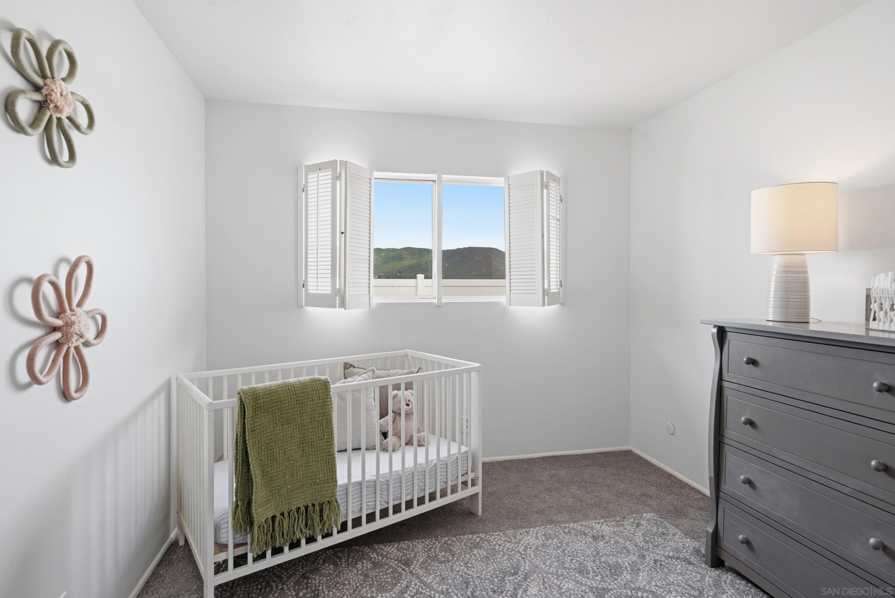 Detail Gallery Image 10 of 30 For 13011  Avenida Grande, San Diego,  CA 92129 - 3 Beds | 2 Baths