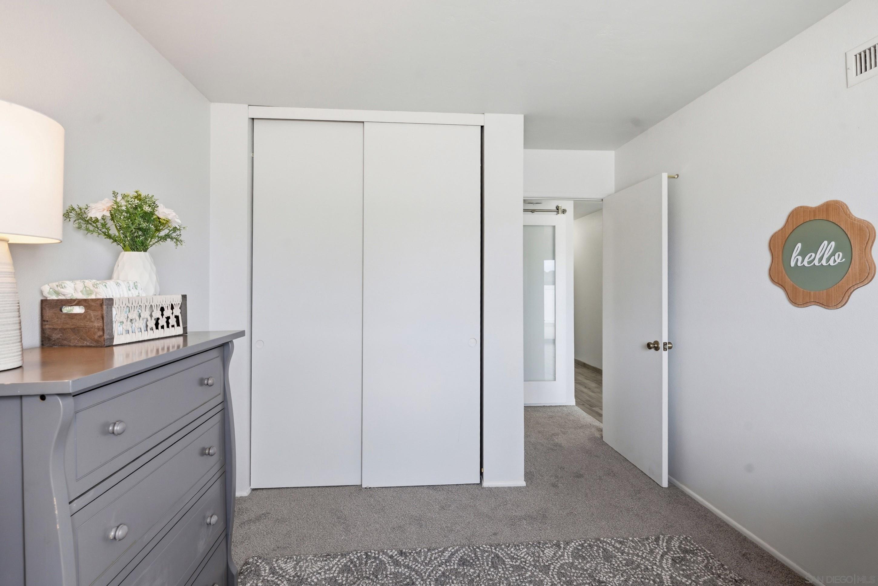 Detail Gallery Image 11 of 30 For 13011  Avenida Grande, San Diego,  CA 92129 - 3 Beds | 2 Baths