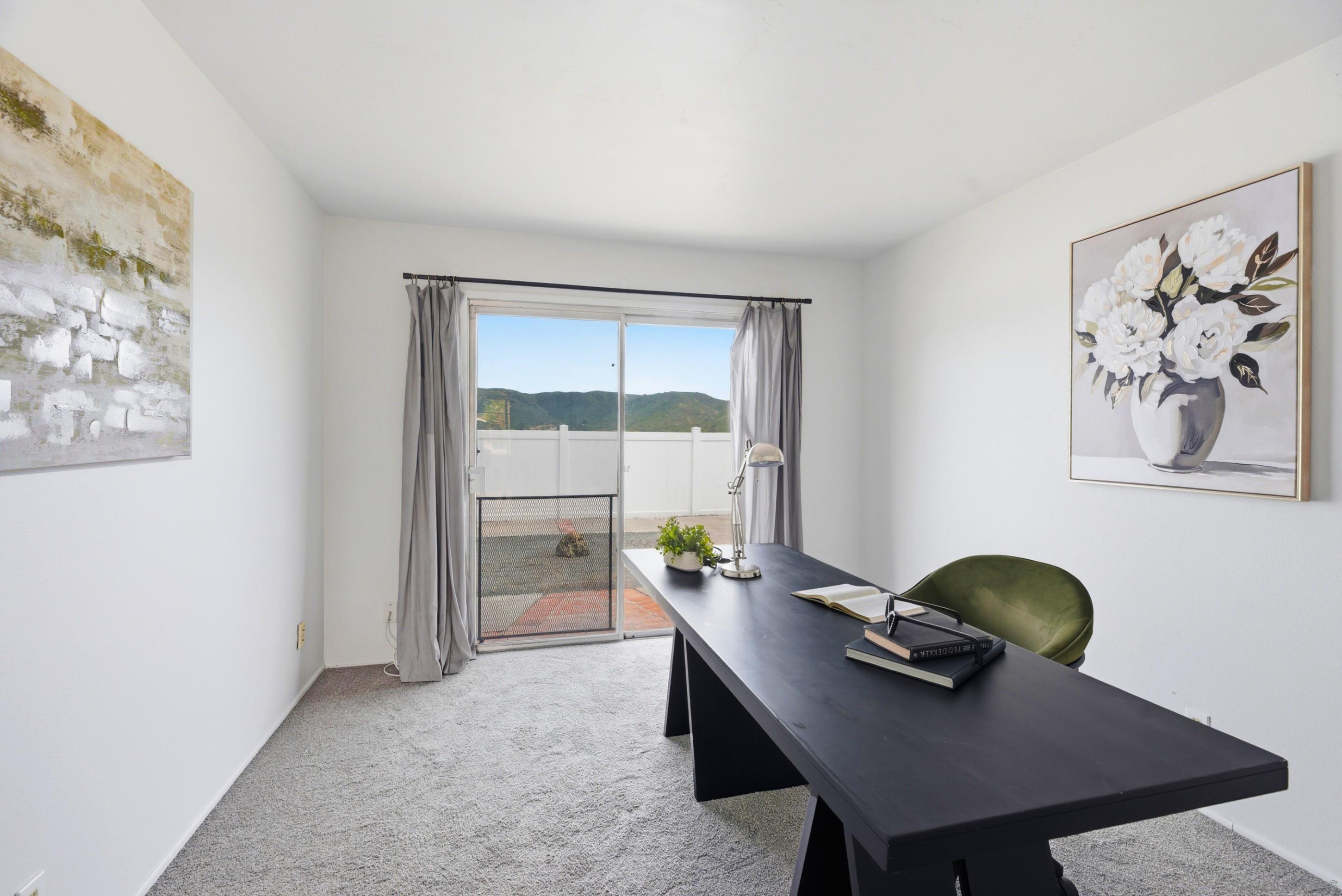 Detail Gallery Image 14 of 30 For 13011  Avenida Grande, San Diego,  CA 92129 - 3 Beds | 2 Baths