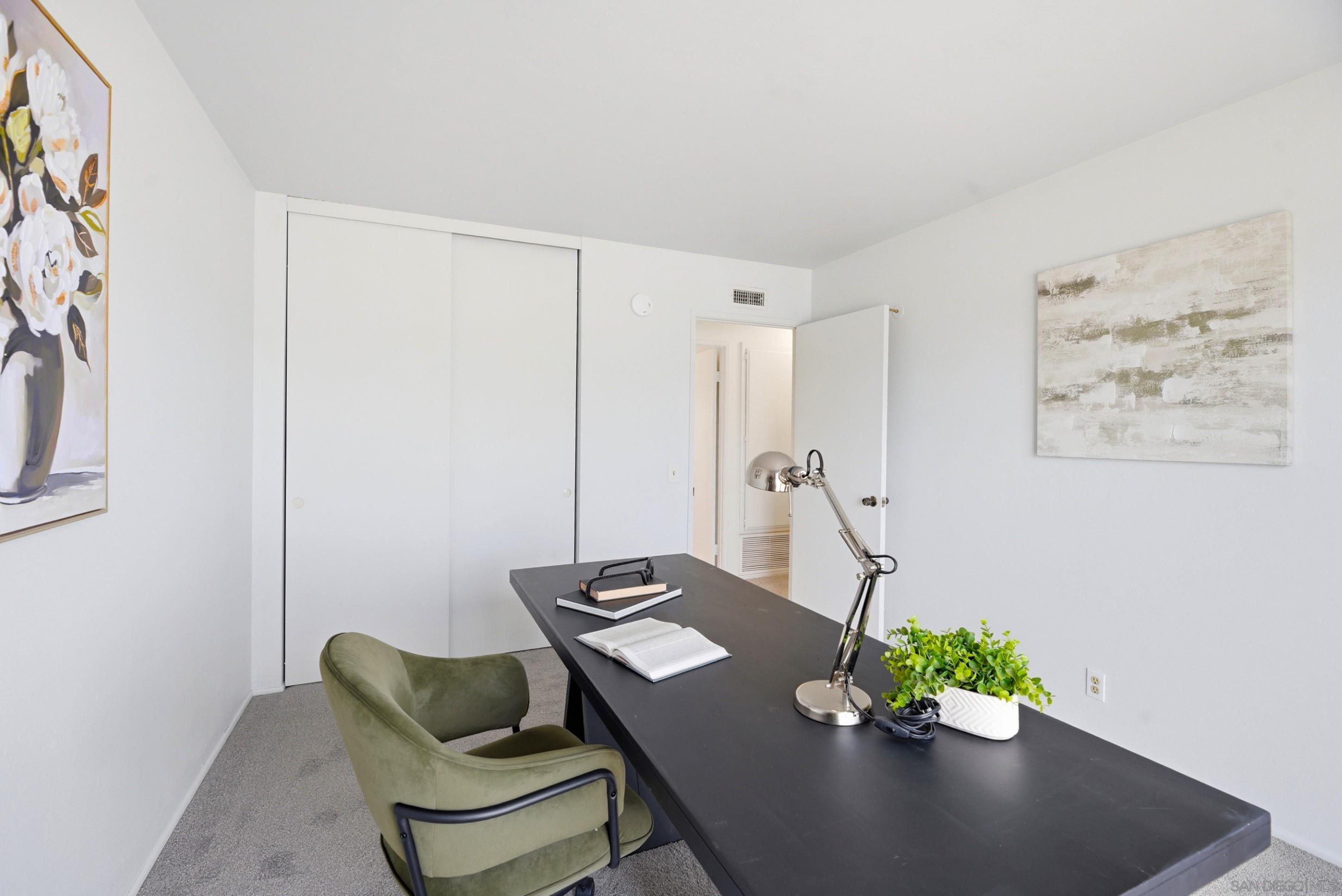 Detail Gallery Image 15 of 30 For 13011  Avenida Grande, San Diego,  CA 92129 - 3 Beds | 2 Baths