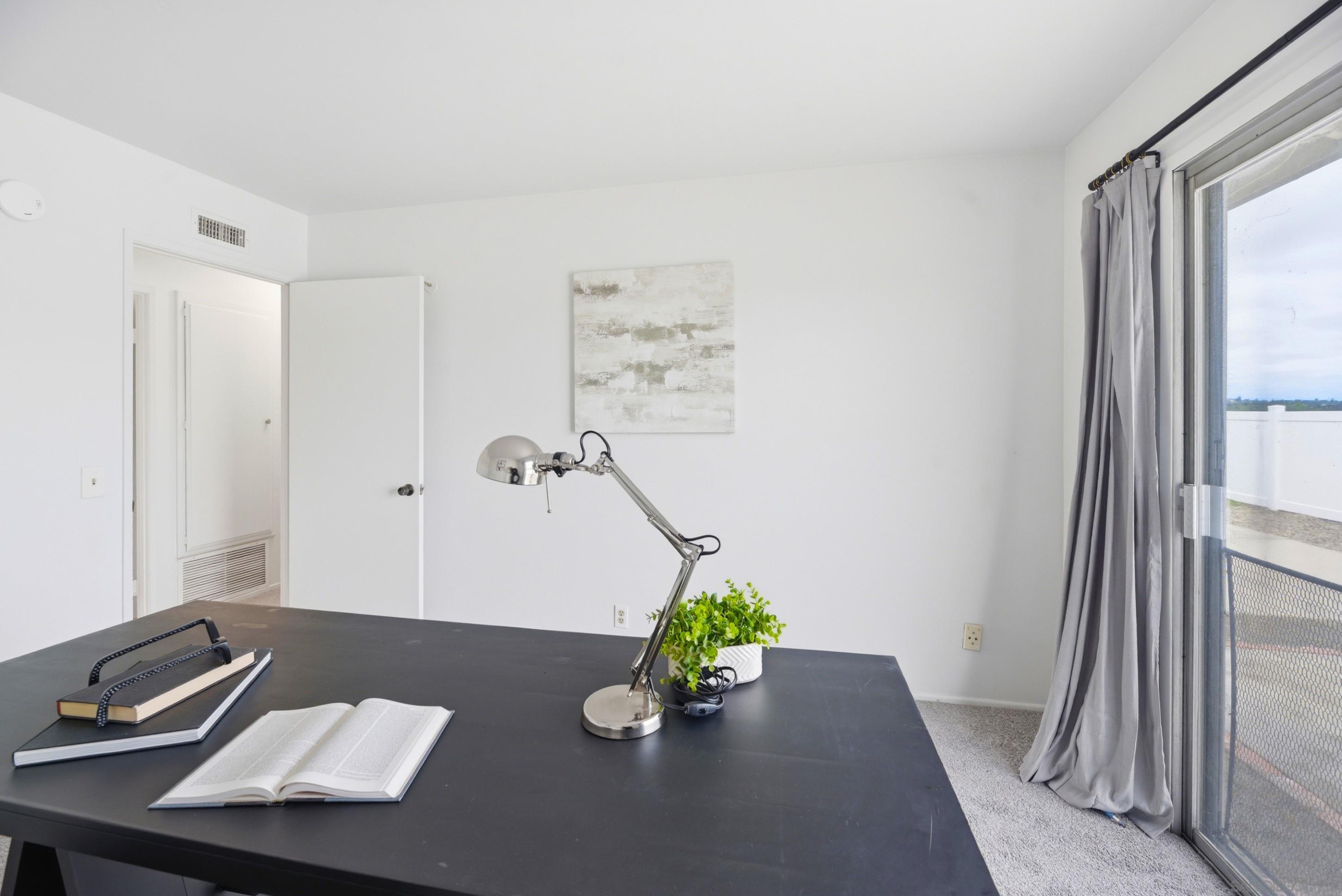 Detail Gallery Image 16 of 30 For 13011  Avenida Grande, San Diego,  CA 92129 - 3 Beds | 2 Baths