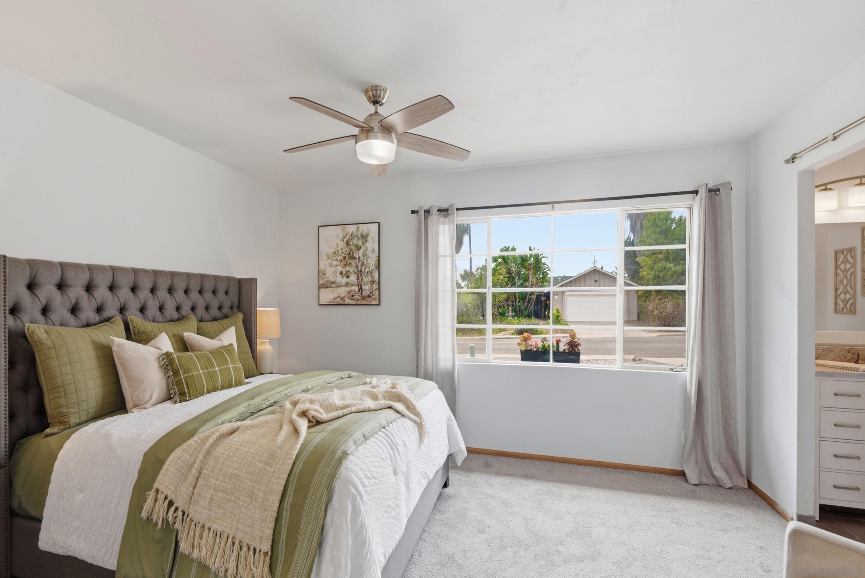 Detail Gallery Image 17 of 30 For 13011  Avenida Grande, San Diego,  CA 92129 - 3 Beds | 2 Baths