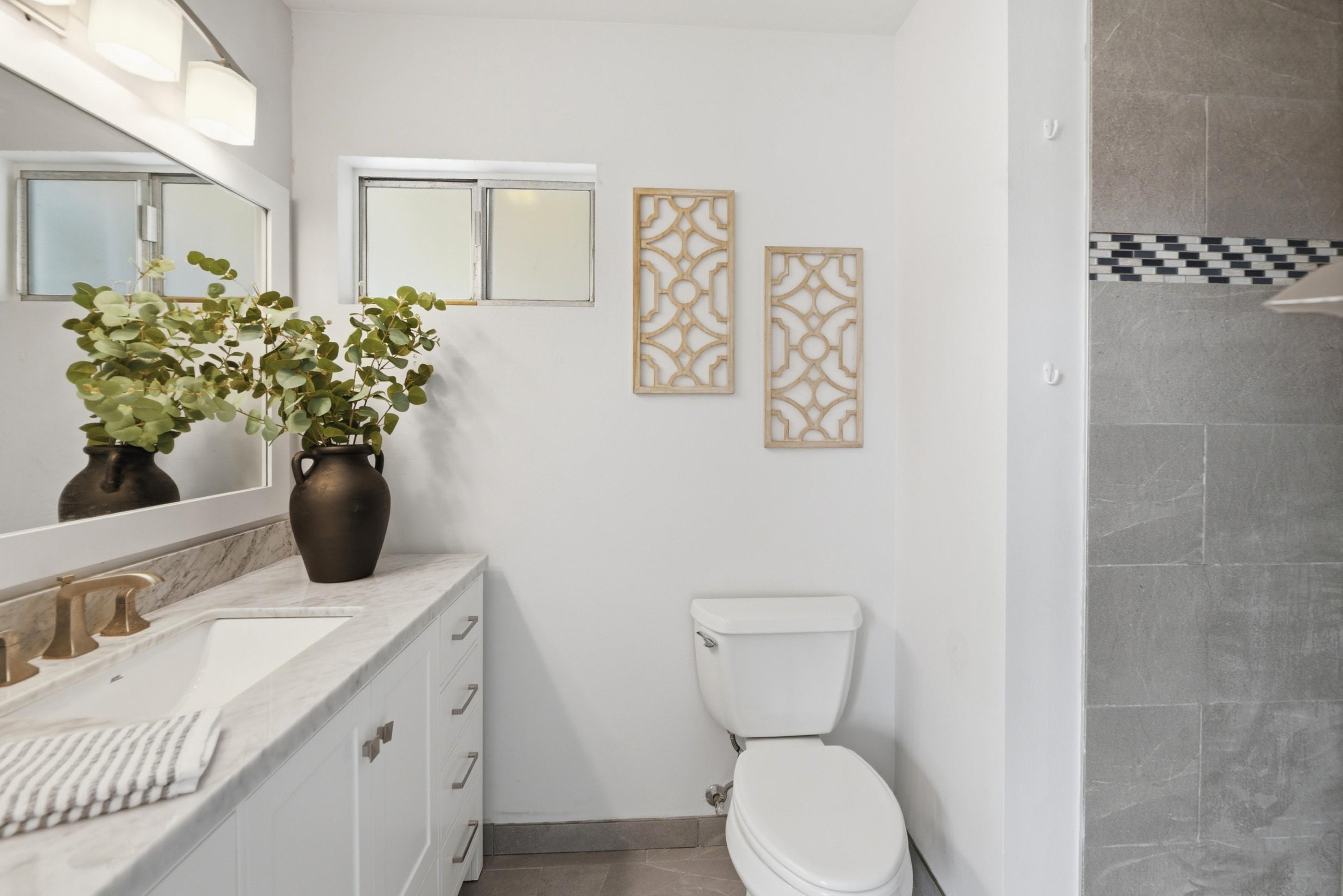 Detail Gallery Image 21 of 30 For 13011  Avenida Grande, San Diego,  CA 92129 - 3 Beds | 2 Baths