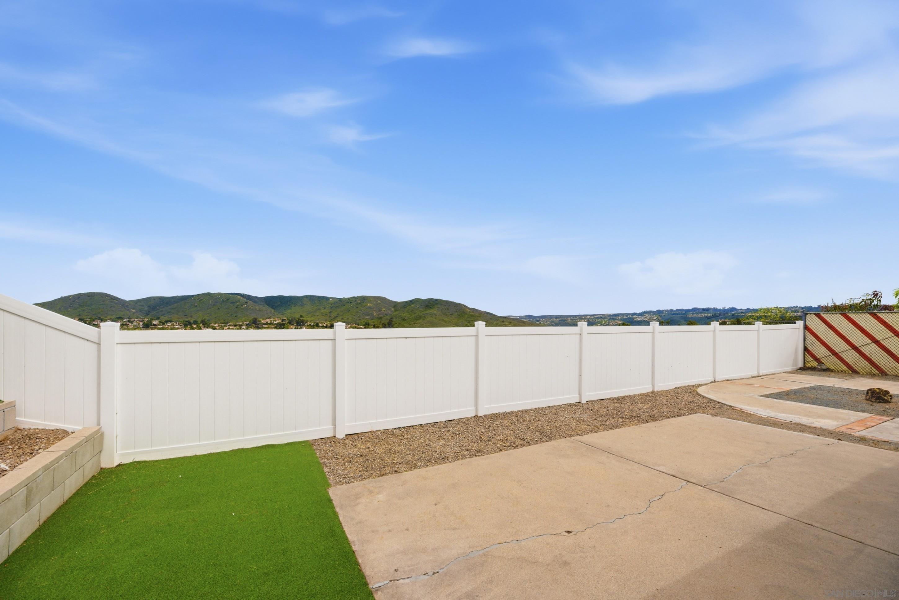 Detail Gallery Image 24 of 30 For 13011  Avenida Grande, San Diego,  CA 92129 - 3 Beds | 2 Baths