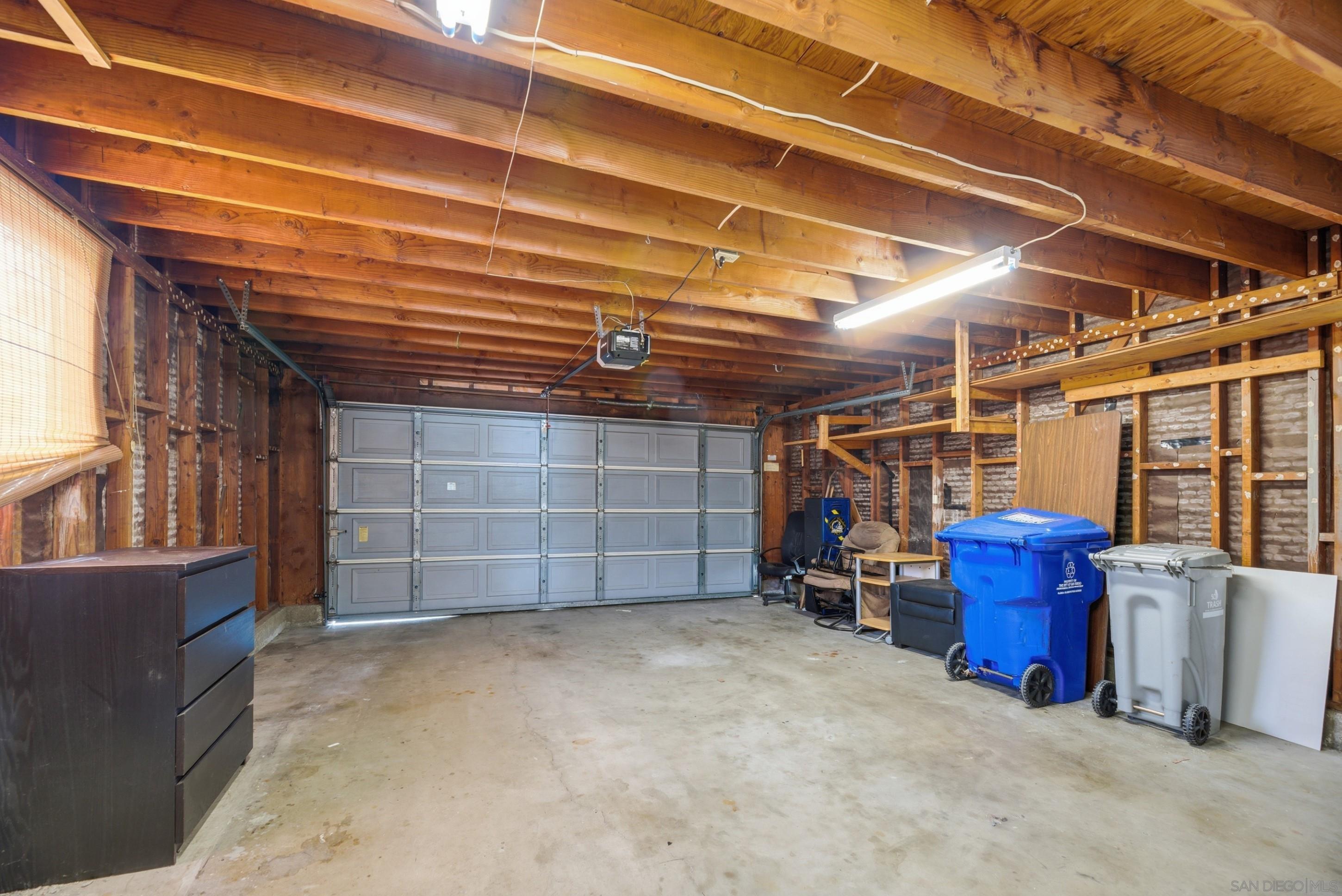 Detail Gallery Image 27 of 30 For 13011  Avenida Grande, San Diego,  CA 92129 - 3 Beds | 2 Baths