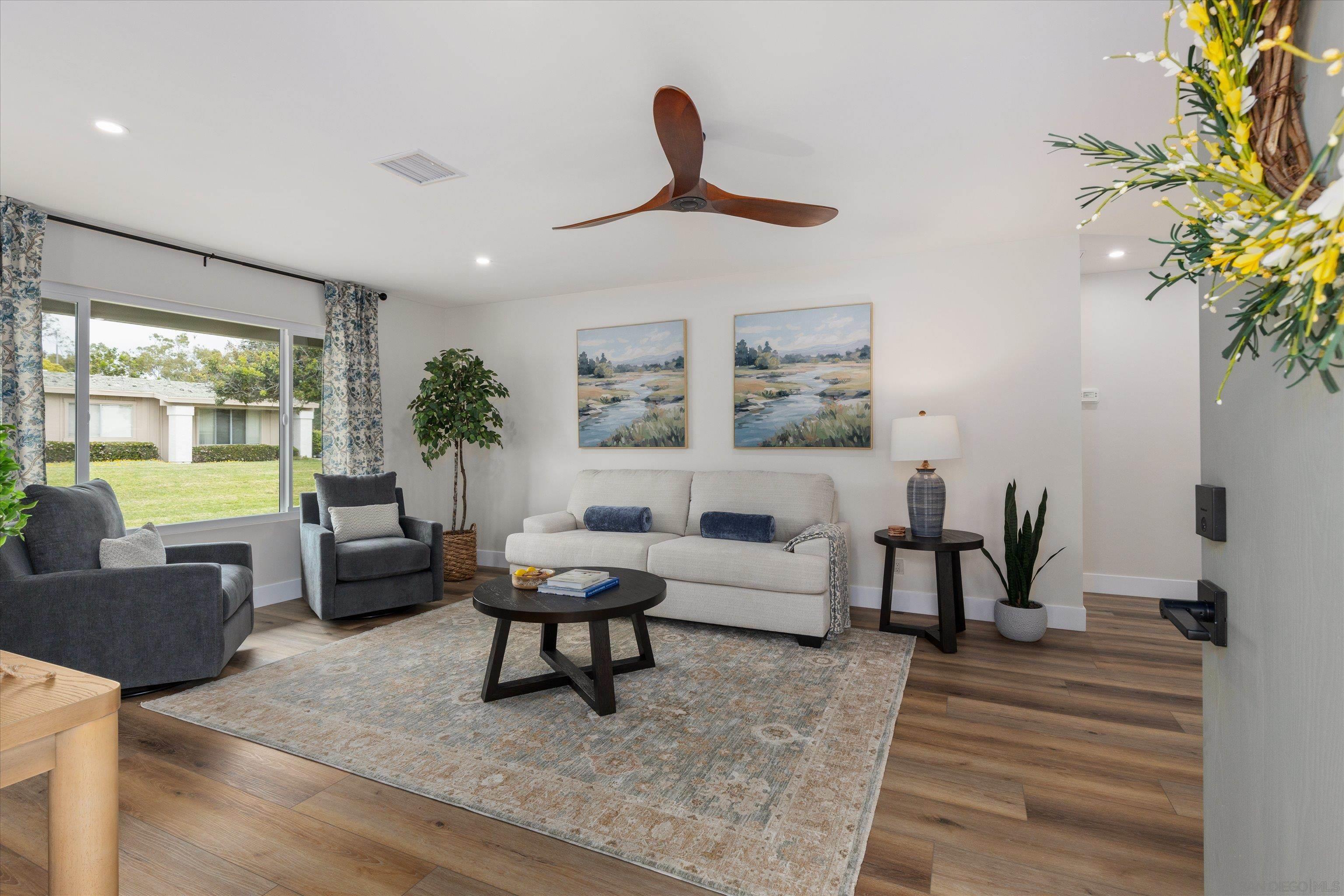 Detail Gallery Image 2 of 31 For 3824  Orange Way, Oceanside,  CA 92057 - 2 Beds | 2 Baths