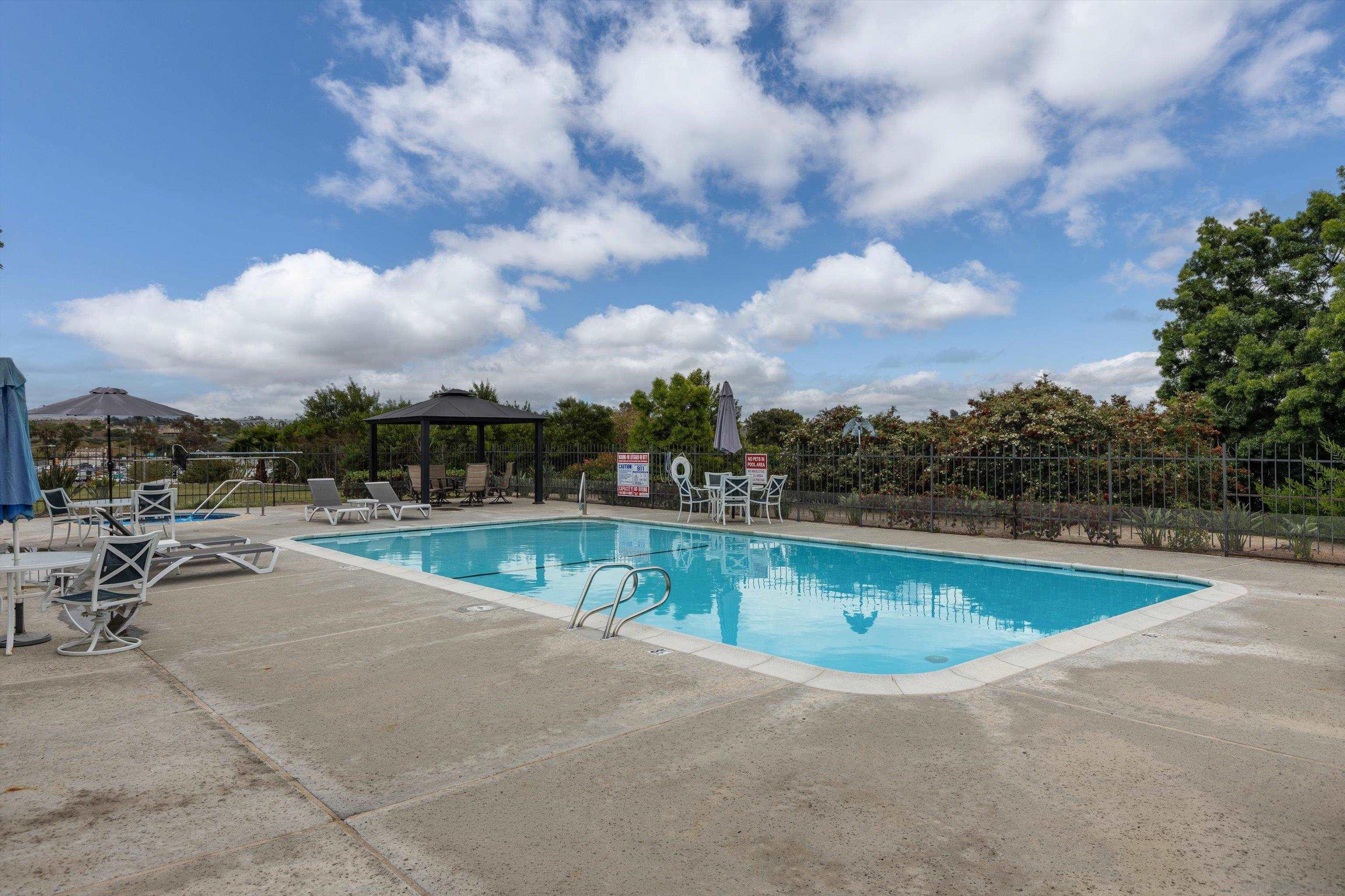 Detail Gallery Image 27 of 31 For 3824  Orange Way, Oceanside,  CA 92057 - 2 Beds | 2 Baths