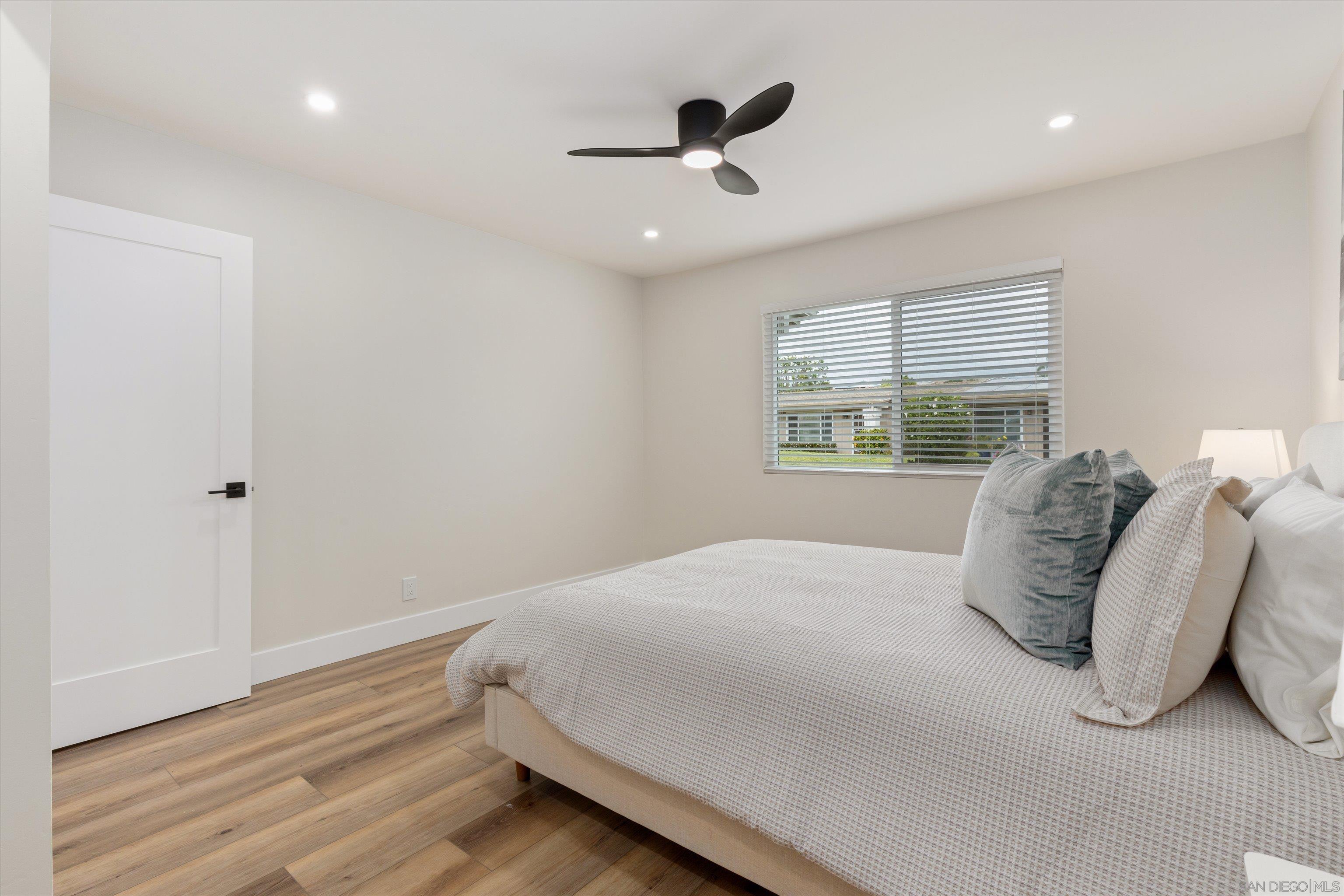 Detail Gallery Image 10 of 31 For 3824  Orange Way, Oceanside,  CA 92057 - 2 Beds | 2 Baths