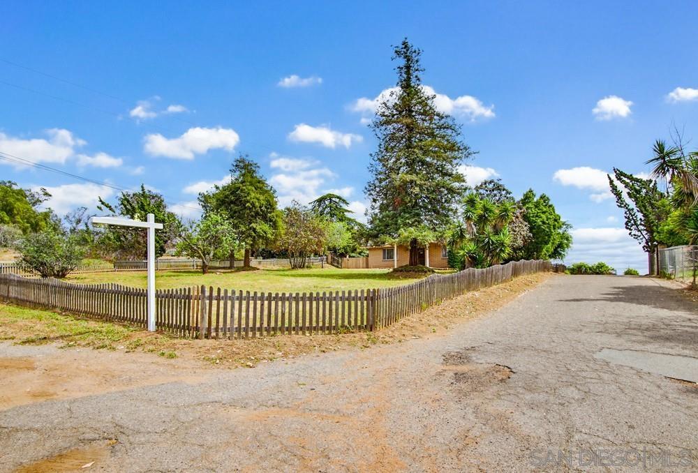 Detail Gallery Image 3 of 51 For 487  Mountain View, El Cajon,  CA 92021 - 3 Beds | 2 Baths