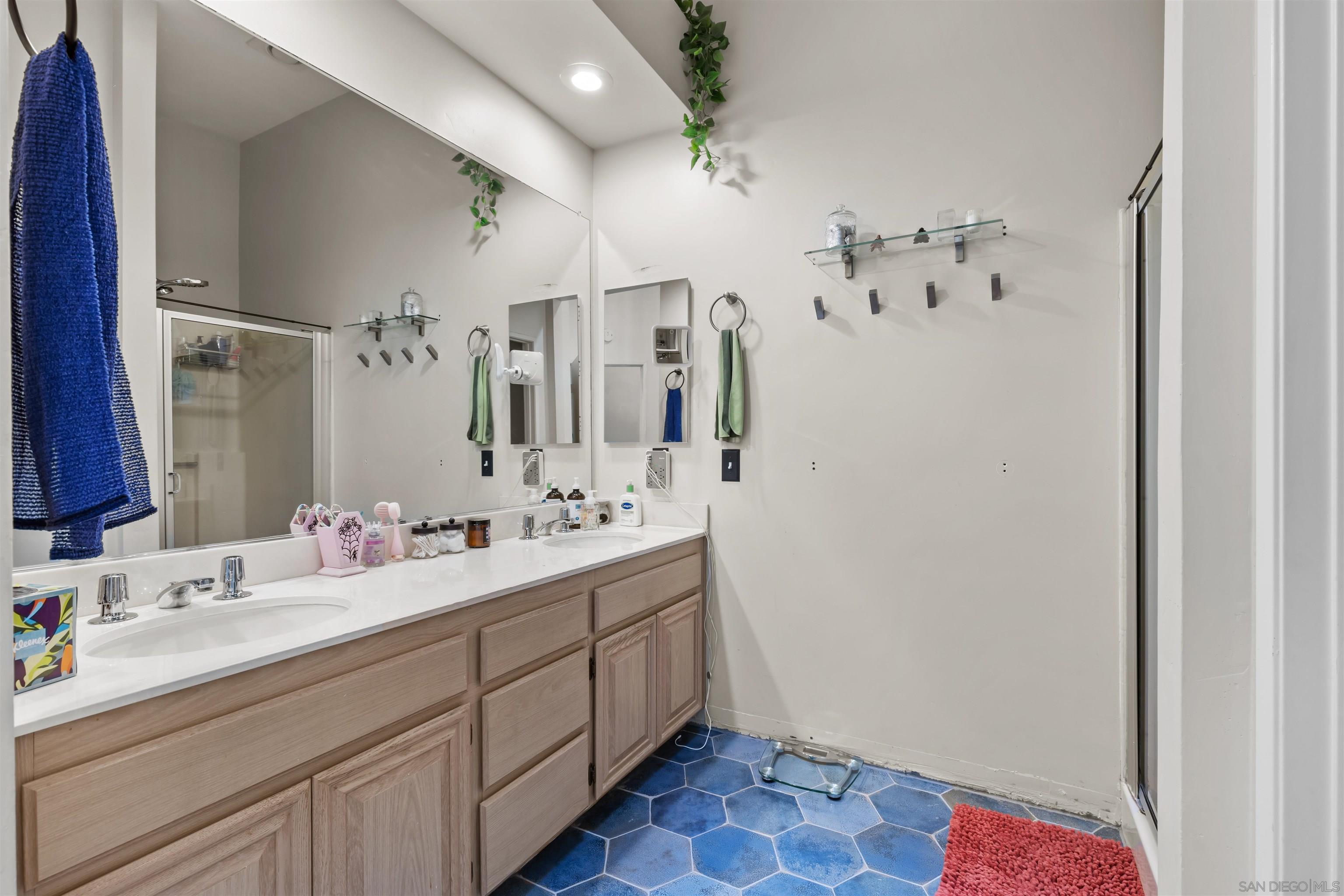 Detail Gallery Image 14 of 29 For 13806  Pinkard Way  #UNIT 40,  El Cajon,  CA 92021 - 2 Beds | 2/1 Baths